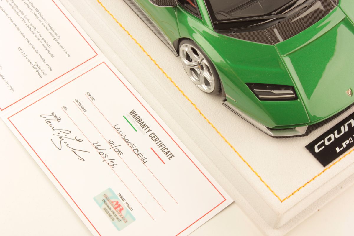 MR Collection Lamborghini Countach LPI 800-4 - Metallic Green | 1:18 – Bild 7