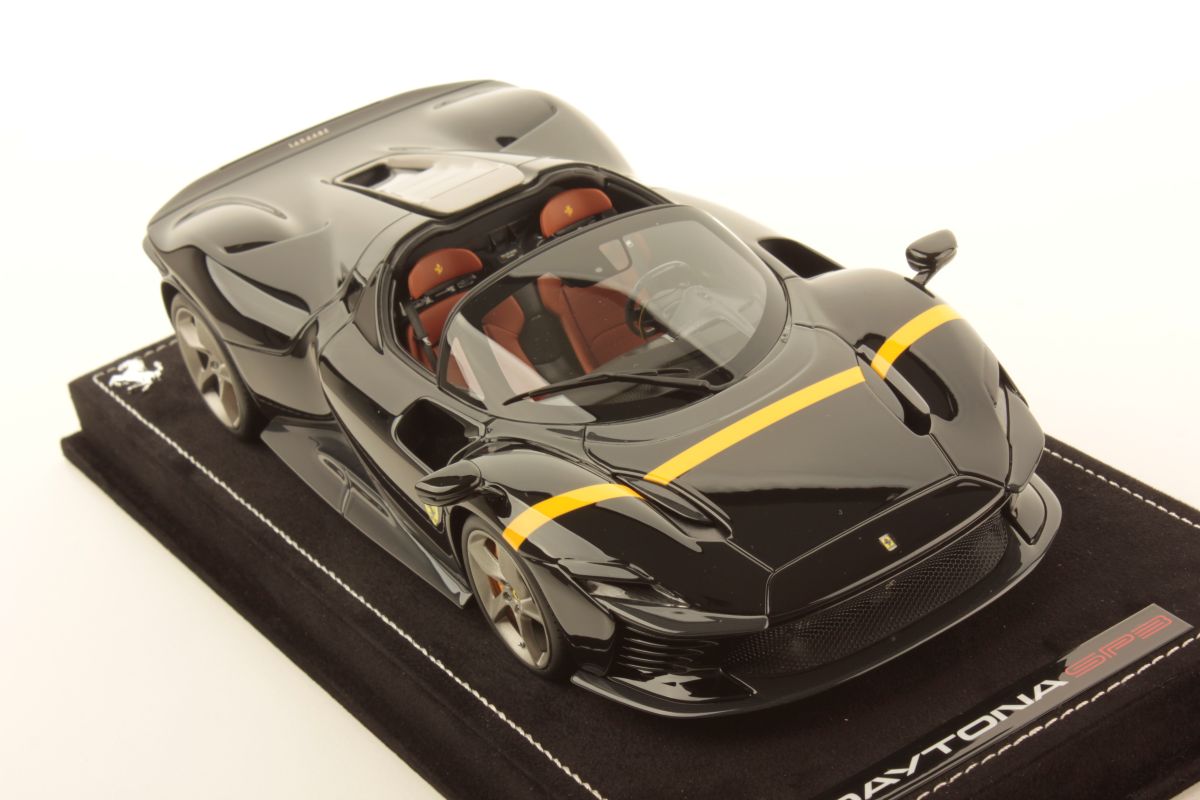 MR Collection Ferrari Daytona SP3 - DS Black | 1:18 – Bild 3