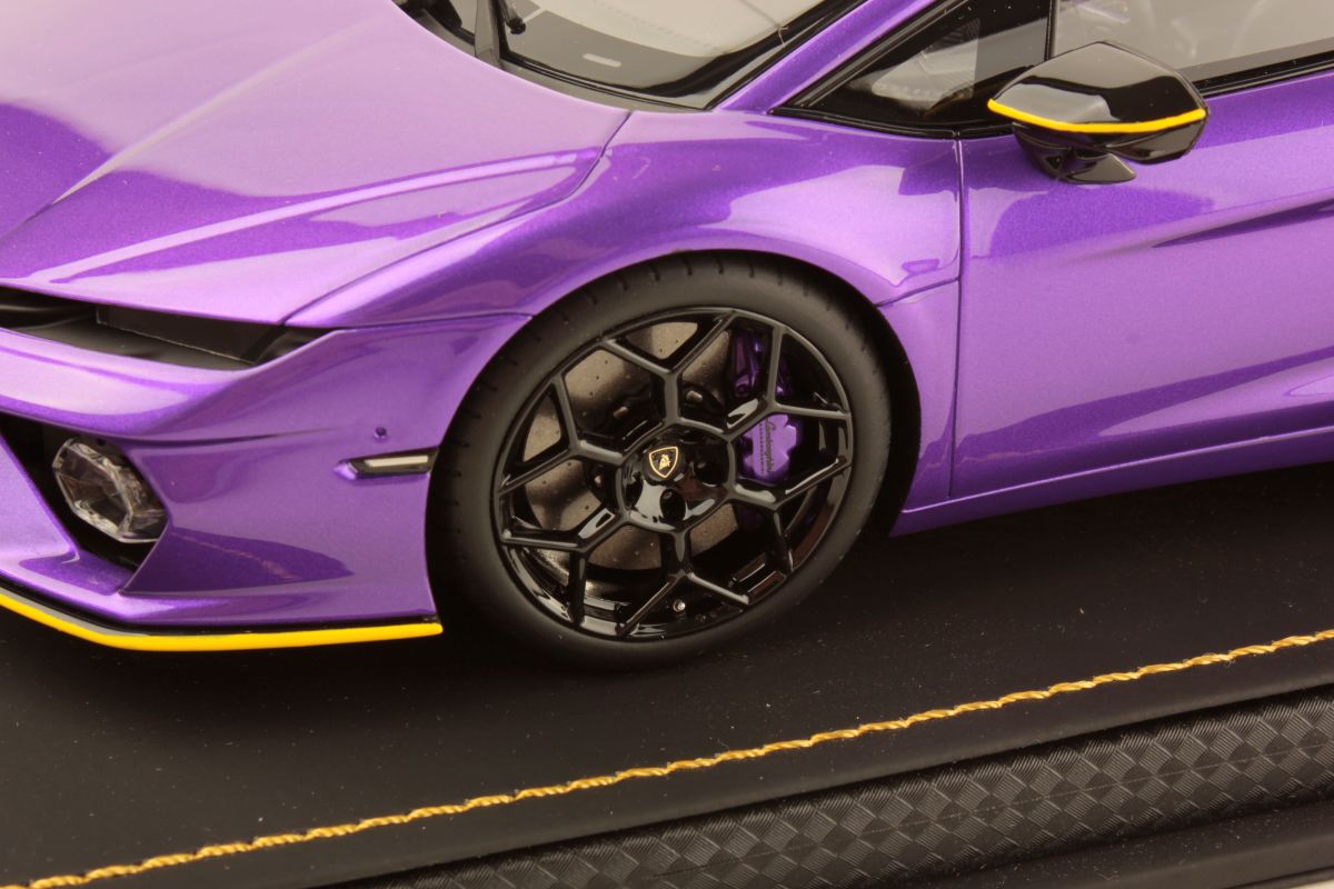 MR Collection Lamborghini Temerario - ONE OFF Viola Pasifae with Yellow Livery | 1:18 – Bild 5