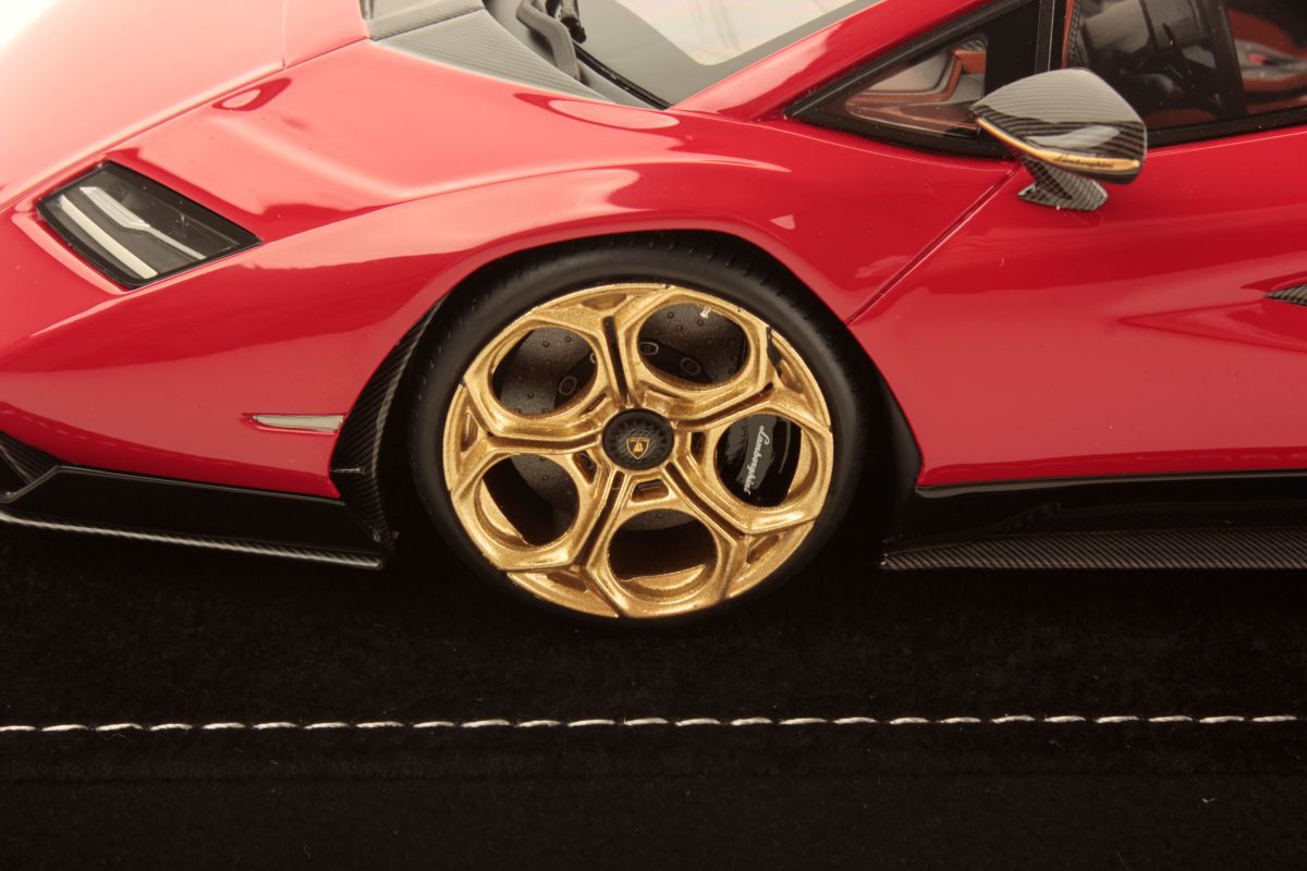 MR Collection Lamborghini Countach LPI 800-4 | 1:18 – Bild 5