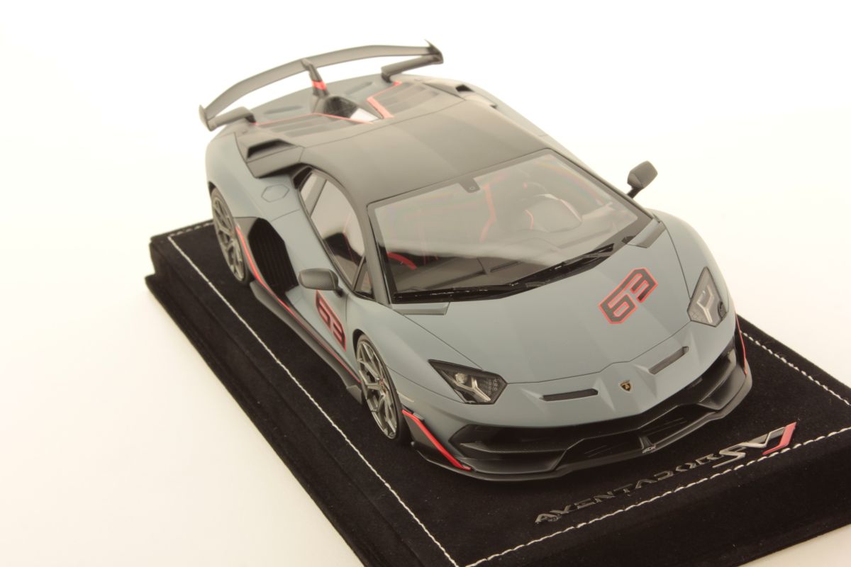 MR Collection Lamborghini Aventador SVJ - Grigio Acheso Matte | 1:18 – Bild 3