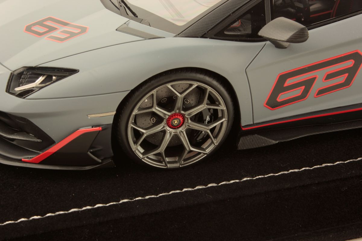 MR Collection Lamborghini Aventador SVJ - Grigio Acheso Matte | 1:18 – Bild 5