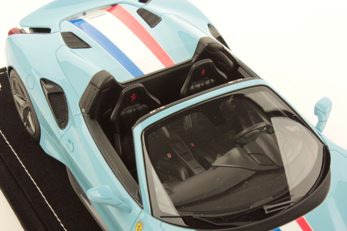 MR Collection Ferrari 488 Pista Spider | 1:18 – Bild 6
