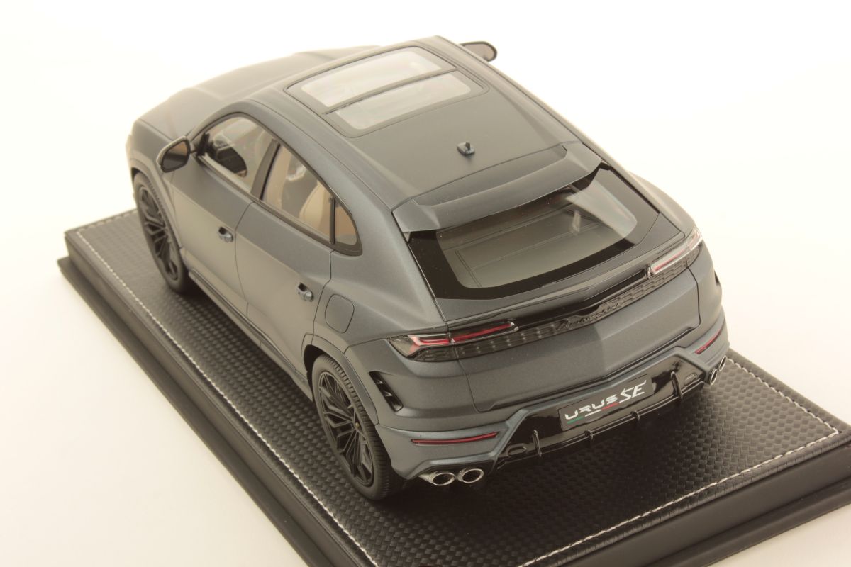 MR Collection Lamborghini Urus SE - ONE OFF Matte Crater Grey | 1:18 – Bild 4