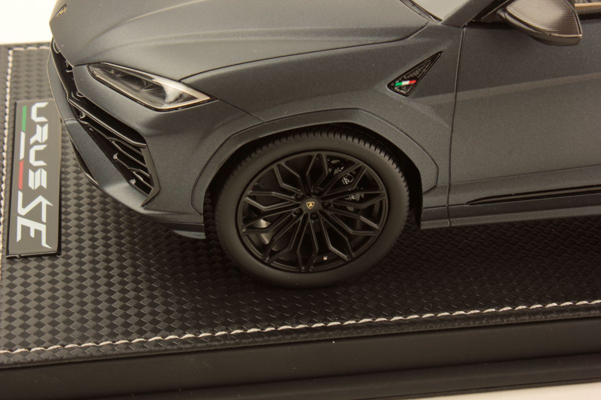 MR Collection Lamborghini Urus SE - ONE OFF Matte Crater Grey | 1:18 – Bild 5