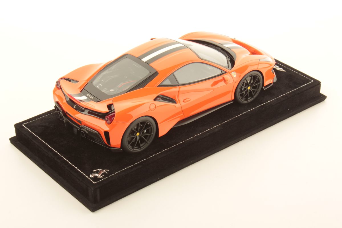 MR Collection Ferrari 488 Pista - Pastel Orange | 1:18 – Bild 2