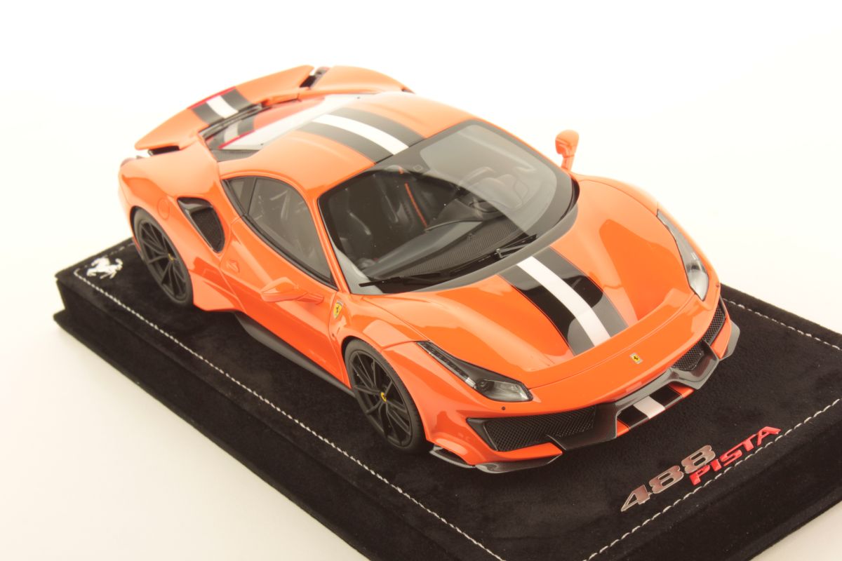 MR Collection Ferrari 488 Pista - Pastel Orange | 1:18 – Bild 3