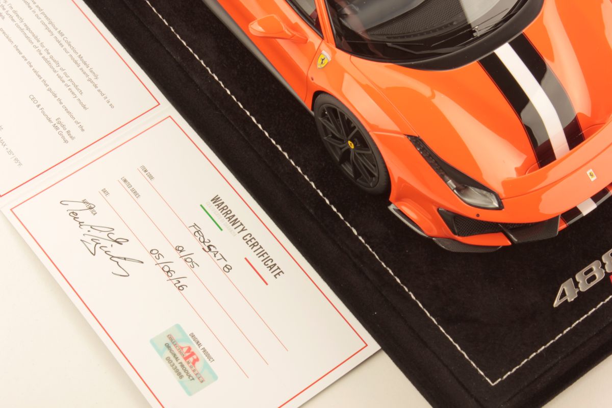 MR Collection Ferrari 488 Pista - Pastel Orange | 1:18 – Bild 7