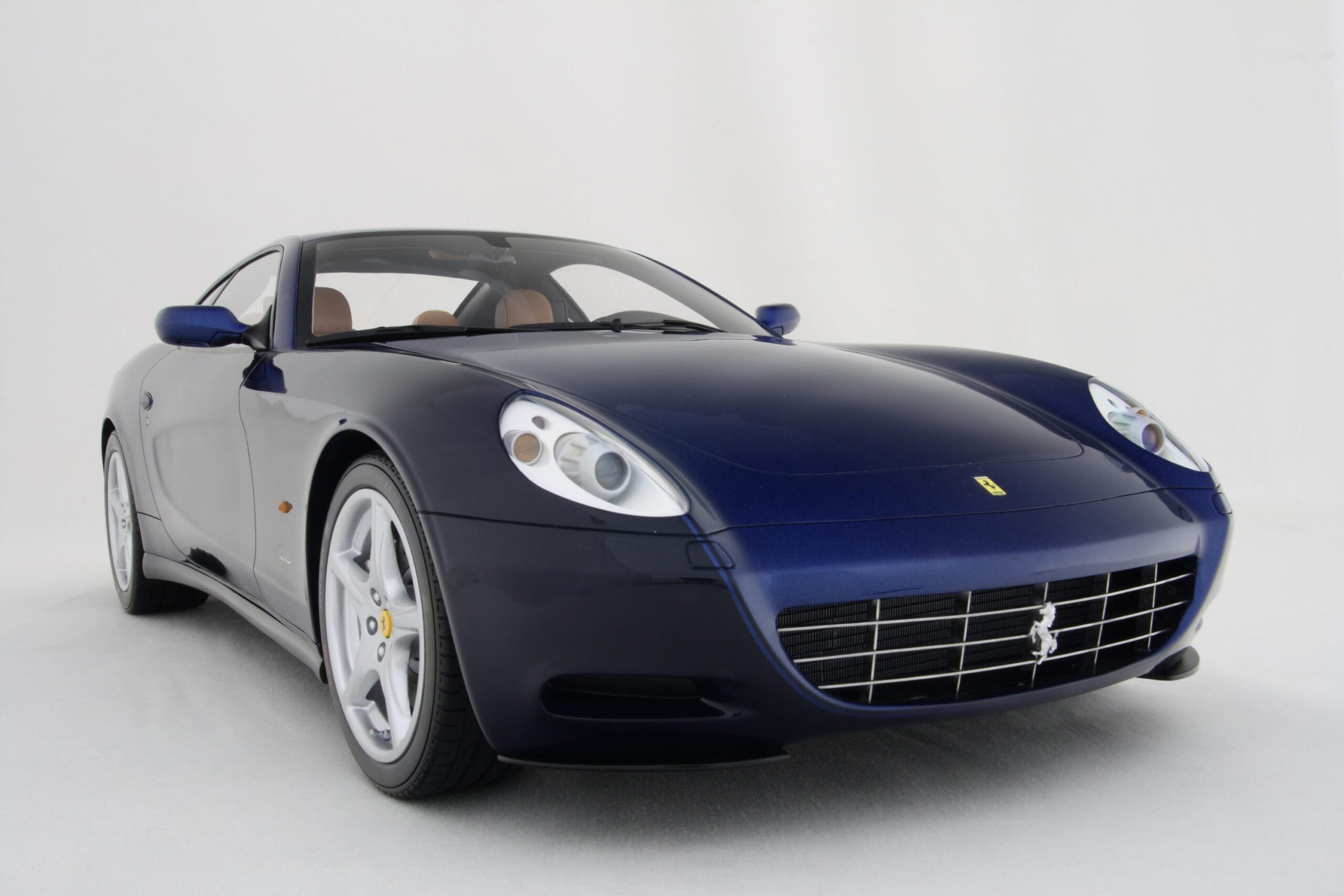 Amalgam Ferrari 612 Sessanta Tailor Made | 1:8 - Image 18