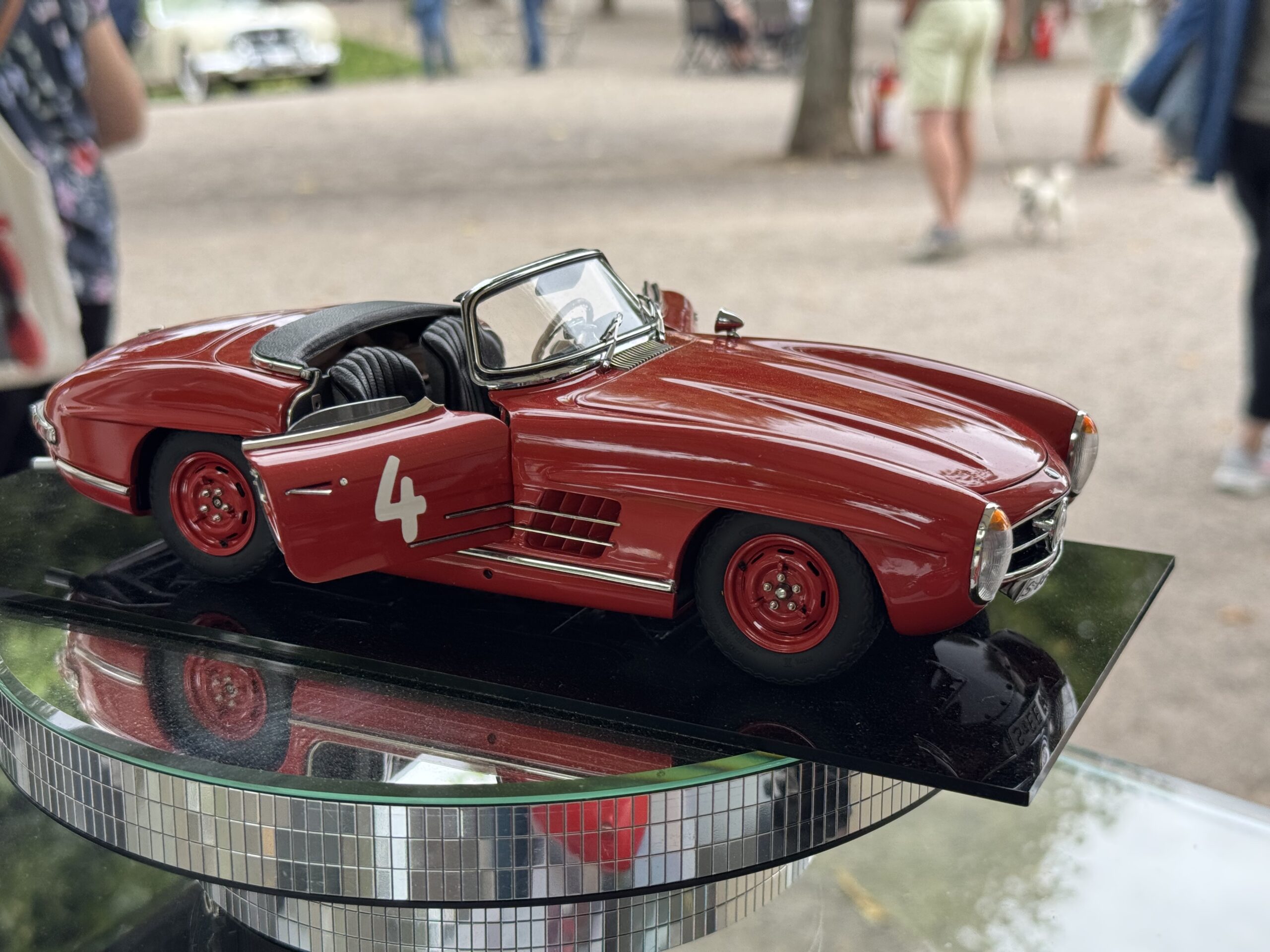 CMC Mercedes-Benz 300 SL Roadster, Rennvariante, CGS 2026, rot, #4 Limited Edition 300 Stück - Immagine 5