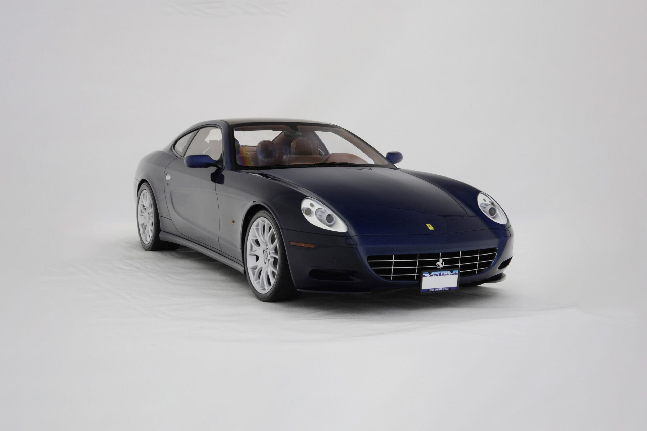 Amalgam Ferrari 612 Sessanta Tailor Made | 1:8 - Image 2