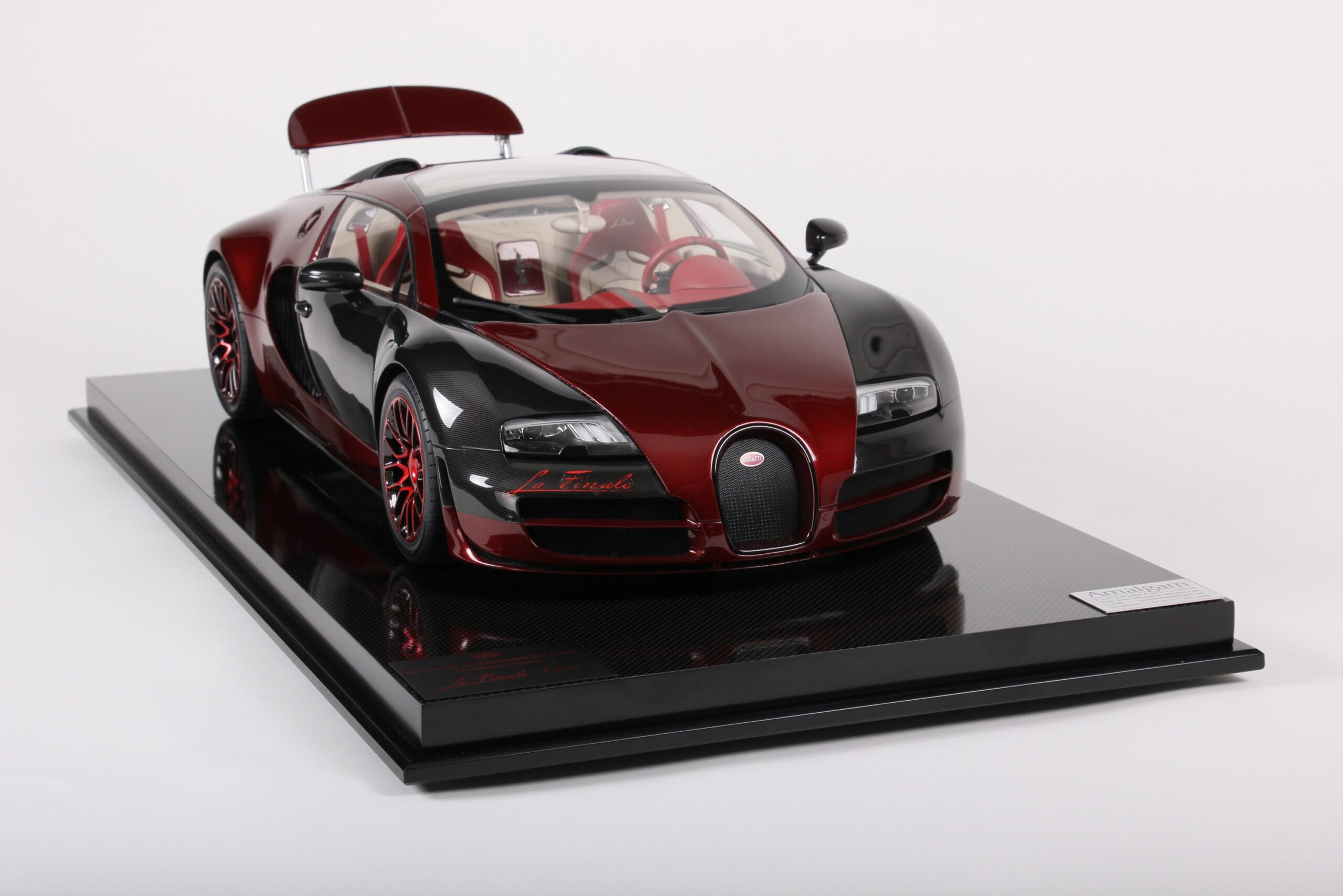 Amalgam Bugatti Veyron Tailor Made | 1:8 - Image 18
