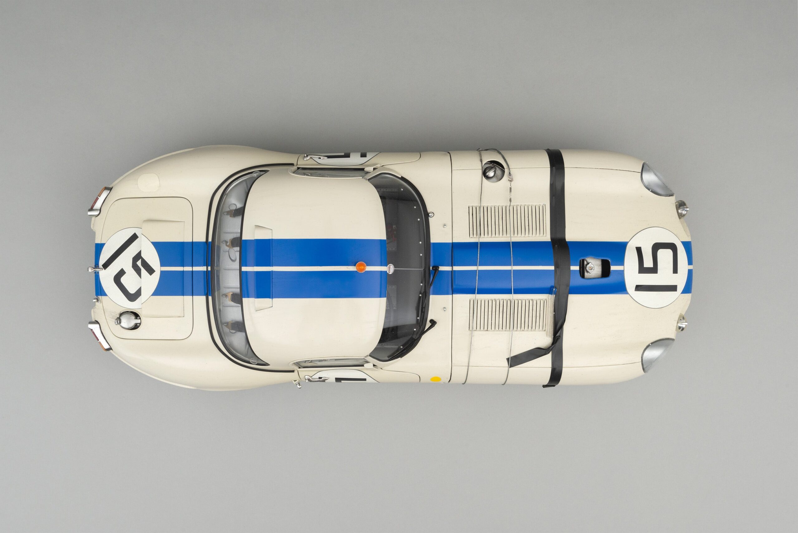 Amalgam Jaguar Lightweight E-type 1963 Le Mans Race Weathered | 1:8 – Bild 12