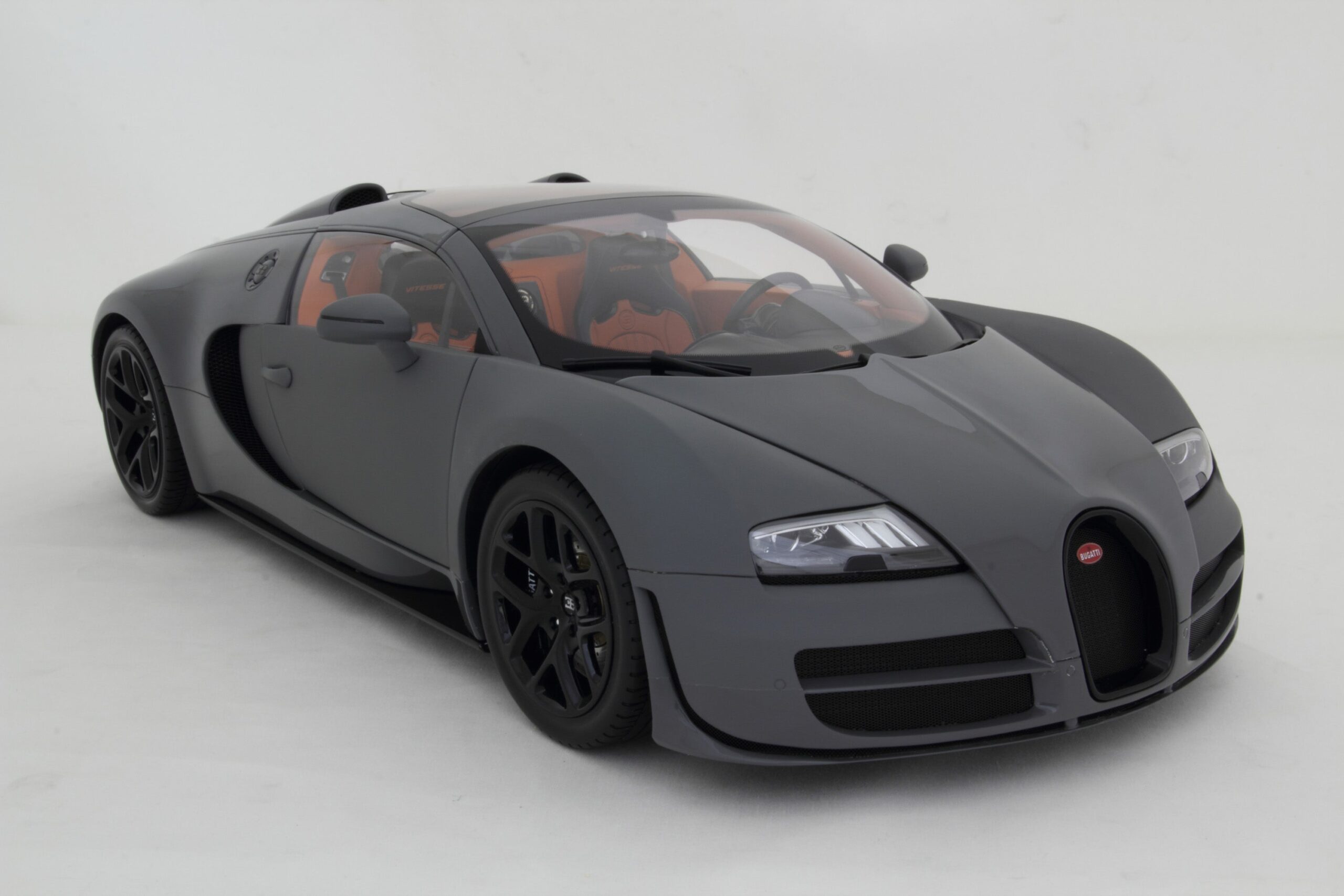 Amalgam Bugatti Veyron Tailor Made | 1:8 - Image 20