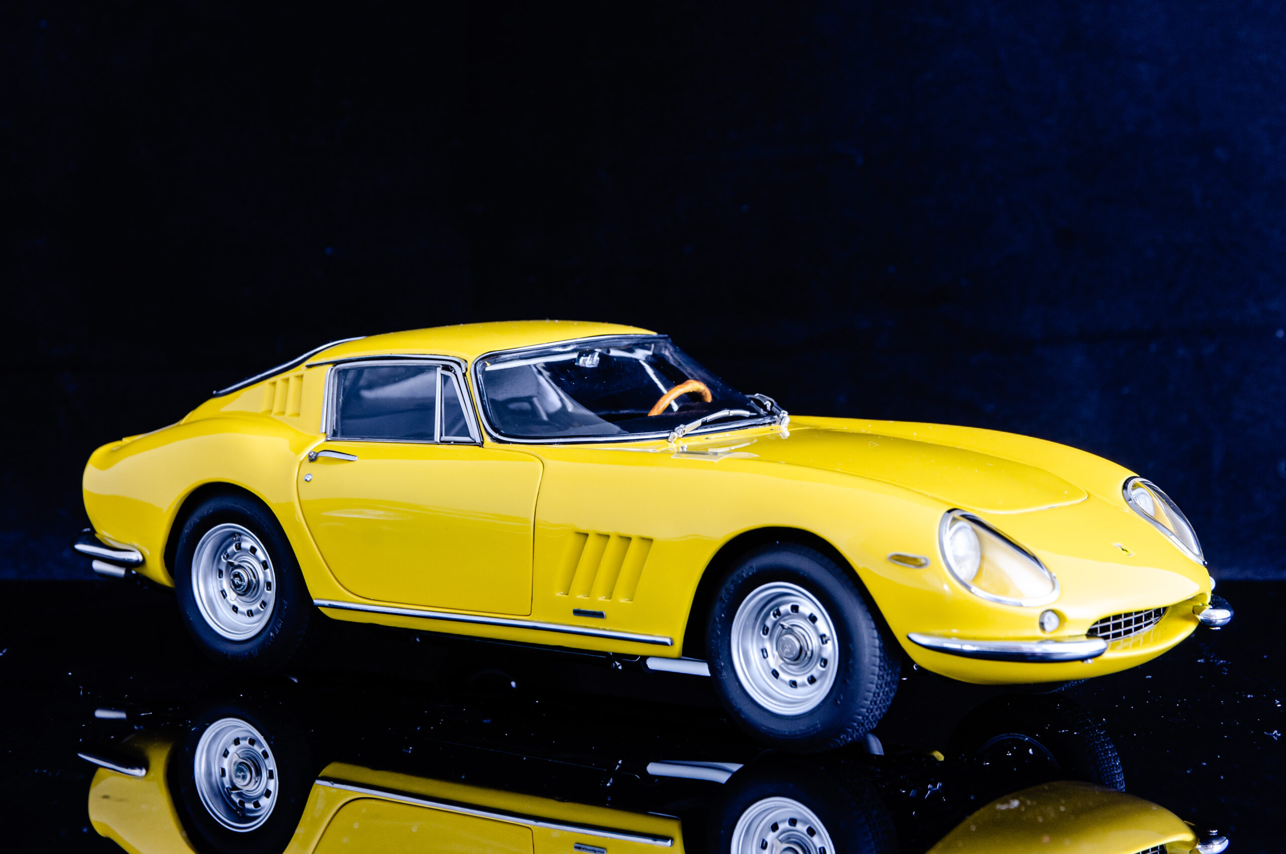 CMC Ferrari 275 GTB/C, Modena Yellow - 1/18