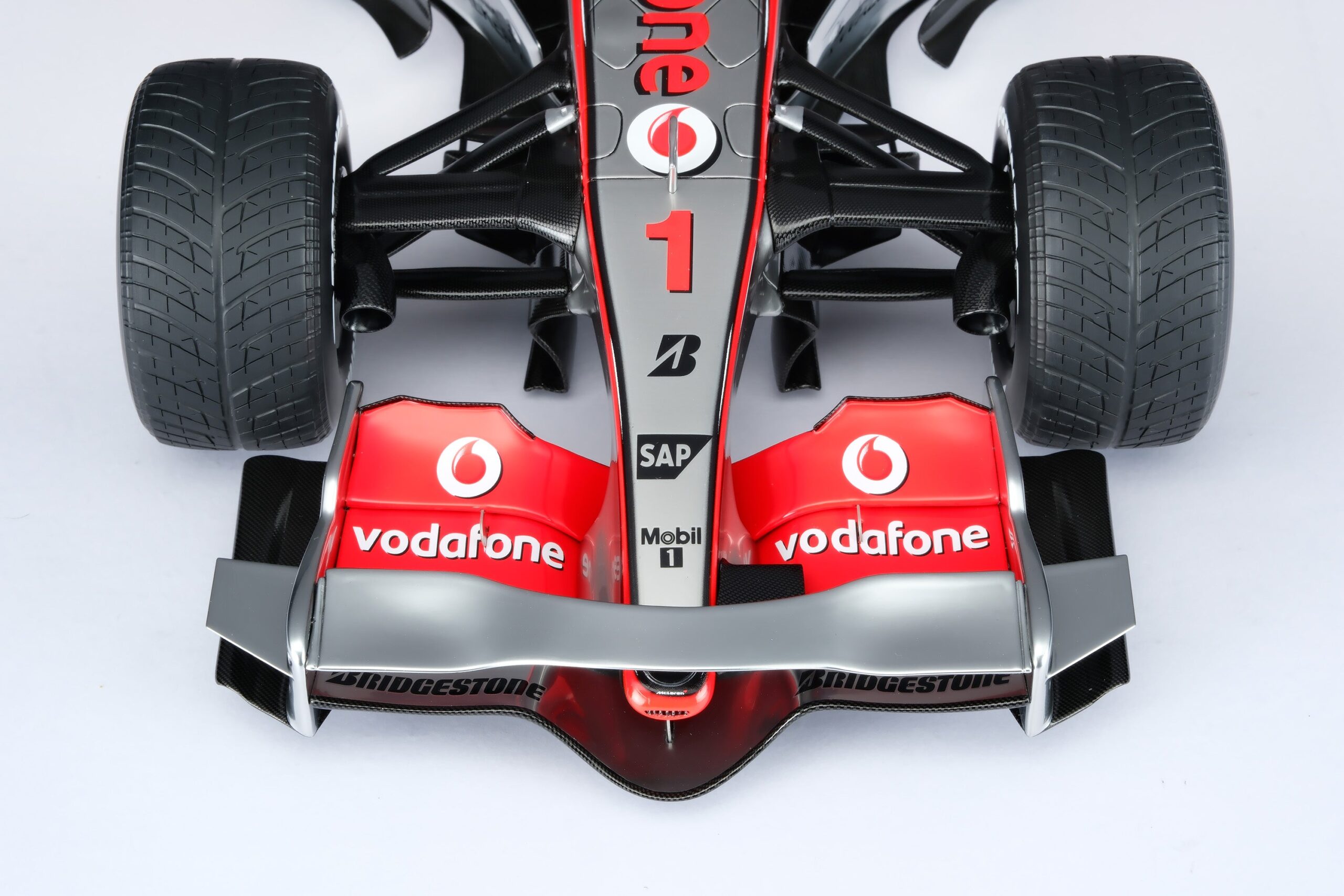 Amalgam McLaren MP4-22 2007 European Grand Prix Alonso - Weiß | 1:8 - Image 7