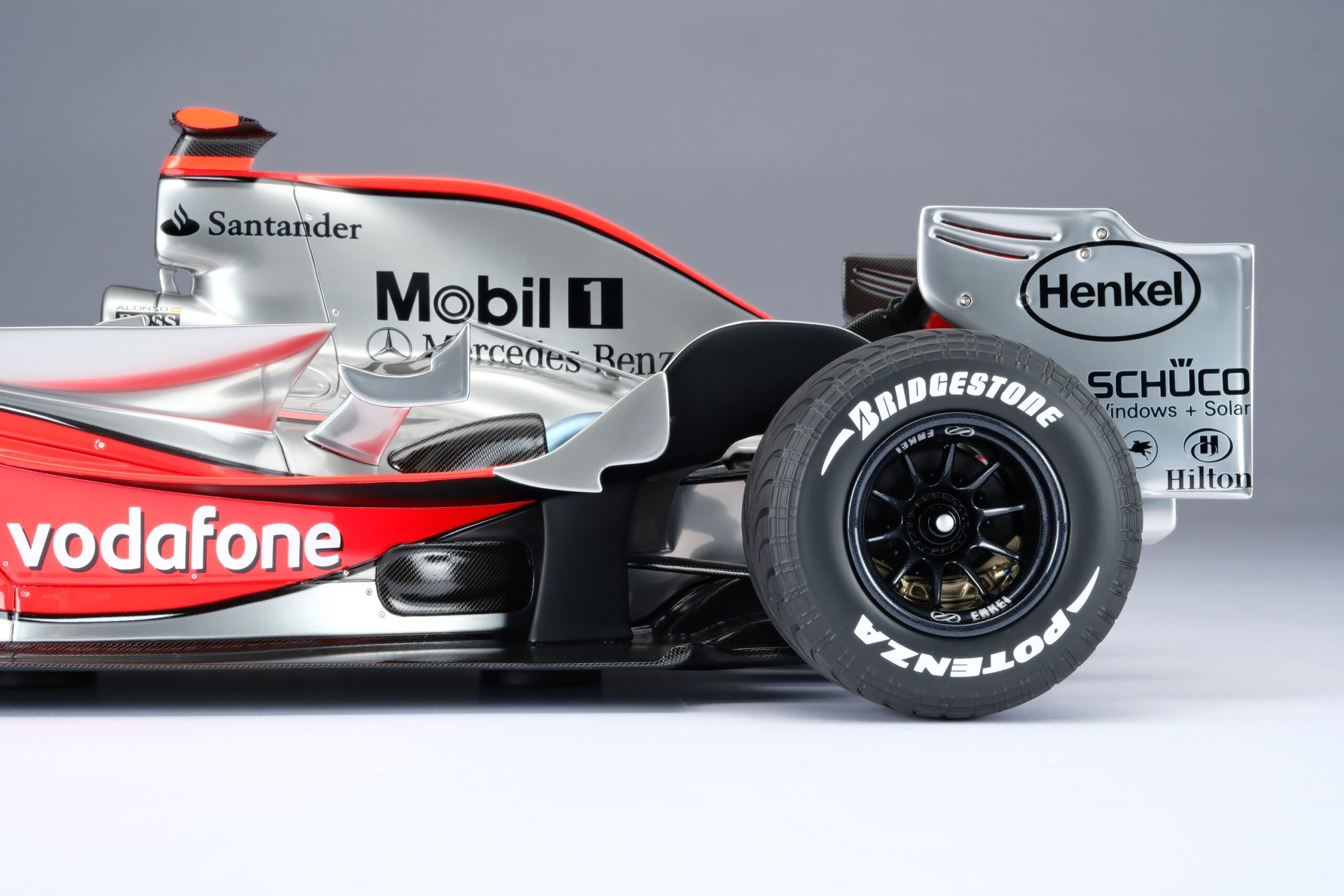 Amalgam McLaren MP4-22 2007 European Grand Prix Alonso - Weiß | 1:8 - Image 9
