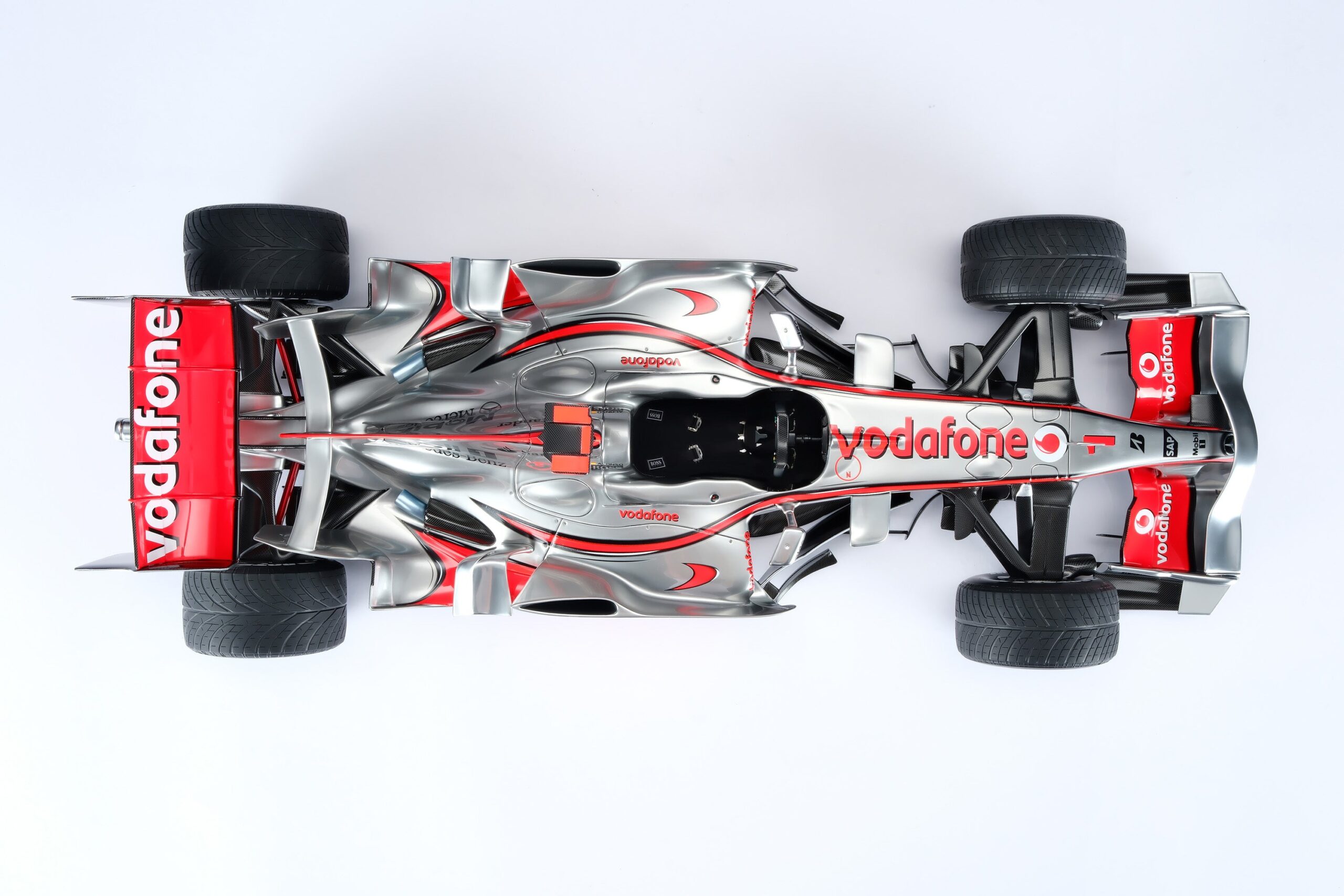 Amalgam McLaren MP4-22 2007 European Grand Prix Alonso - Weiß | 1:8 - Image 19