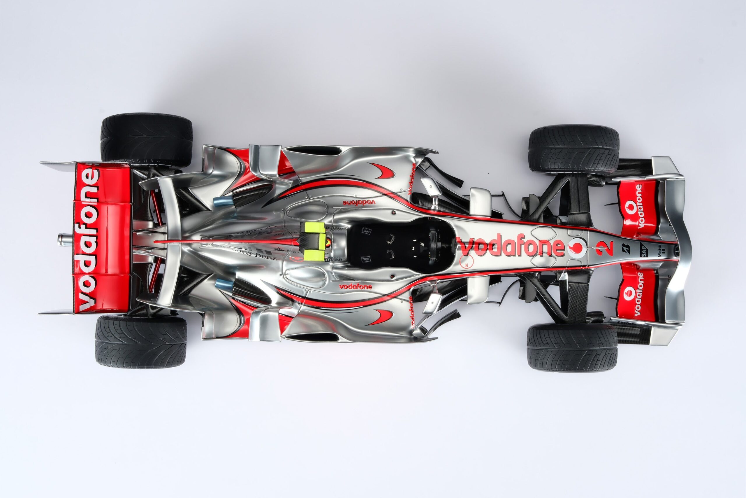 Amalgam McLaren MP4-22 2007 European Grand Prix - Lewis Hamilton - Rot | 1:8 - Image 17
