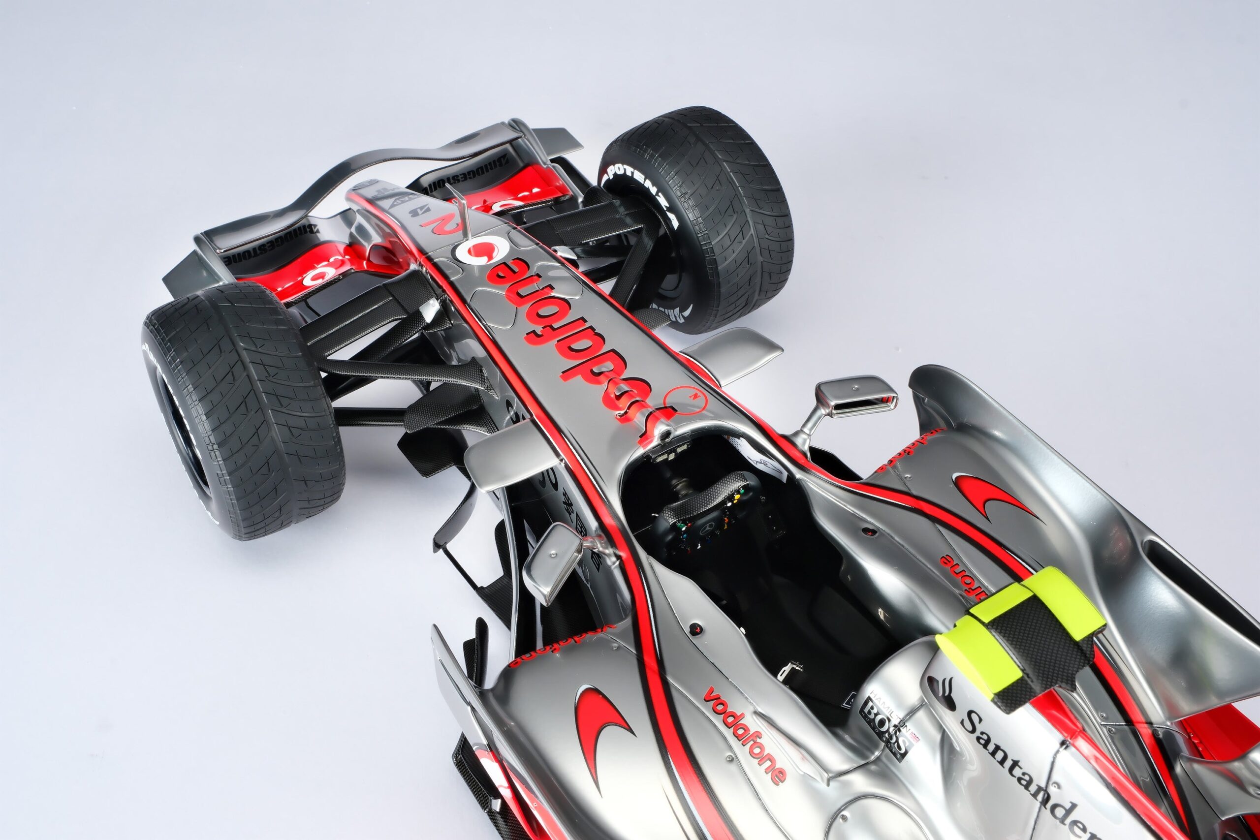 Amalgam McLaren MP4-22 2007 European Grand Prix - Lewis Hamilton - Rot | 1:8 - Image 10