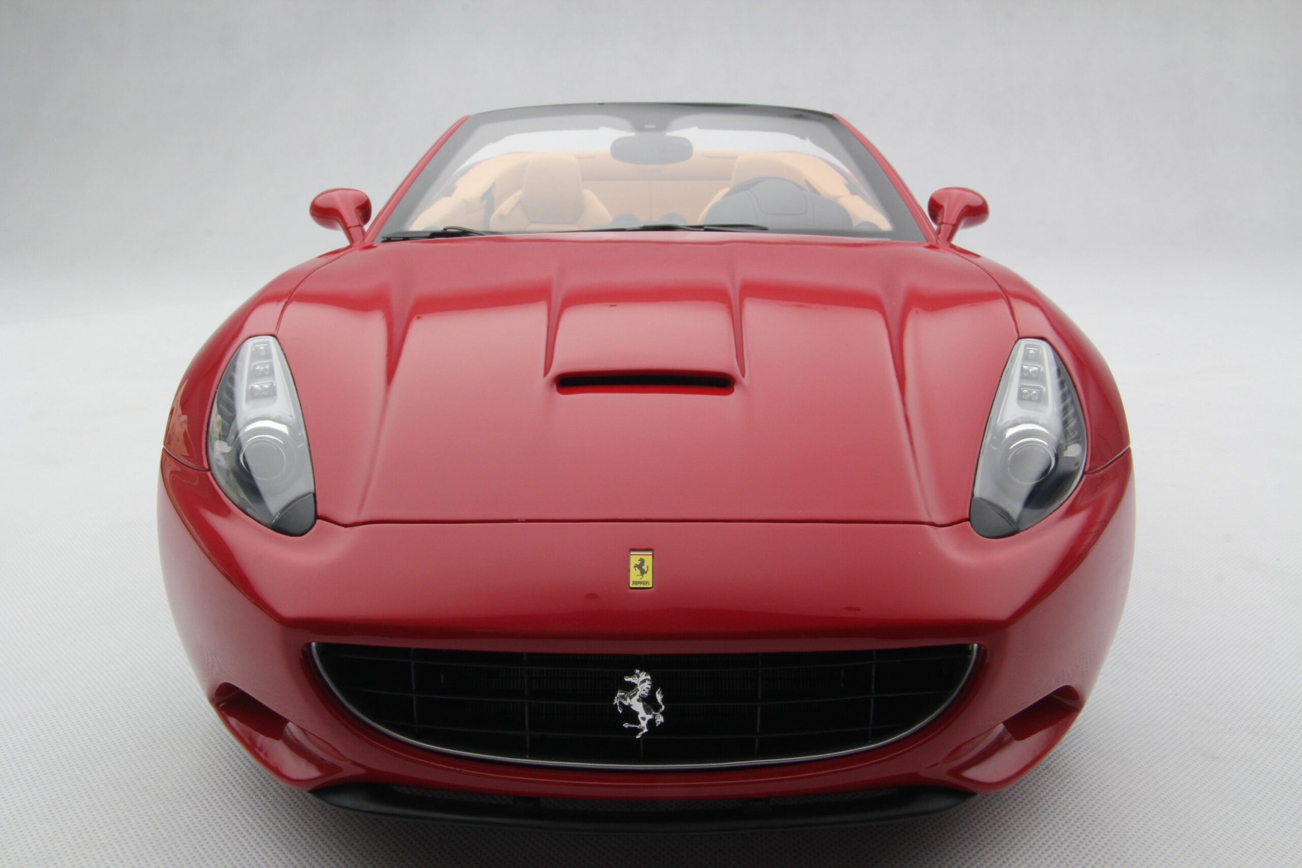 Amalgam Ferrari California (2008) - Rot, Blau | 1:8 - 画像23