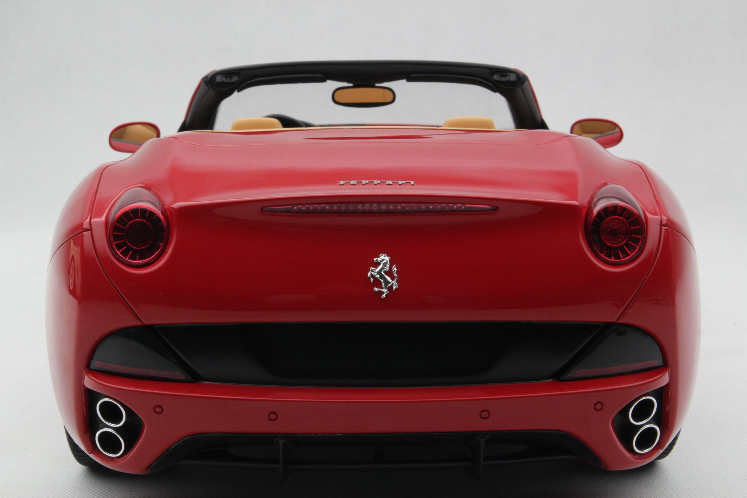 Amalgam Ferrari California (2008) - Rot, Blau | 1:8 - 画像26