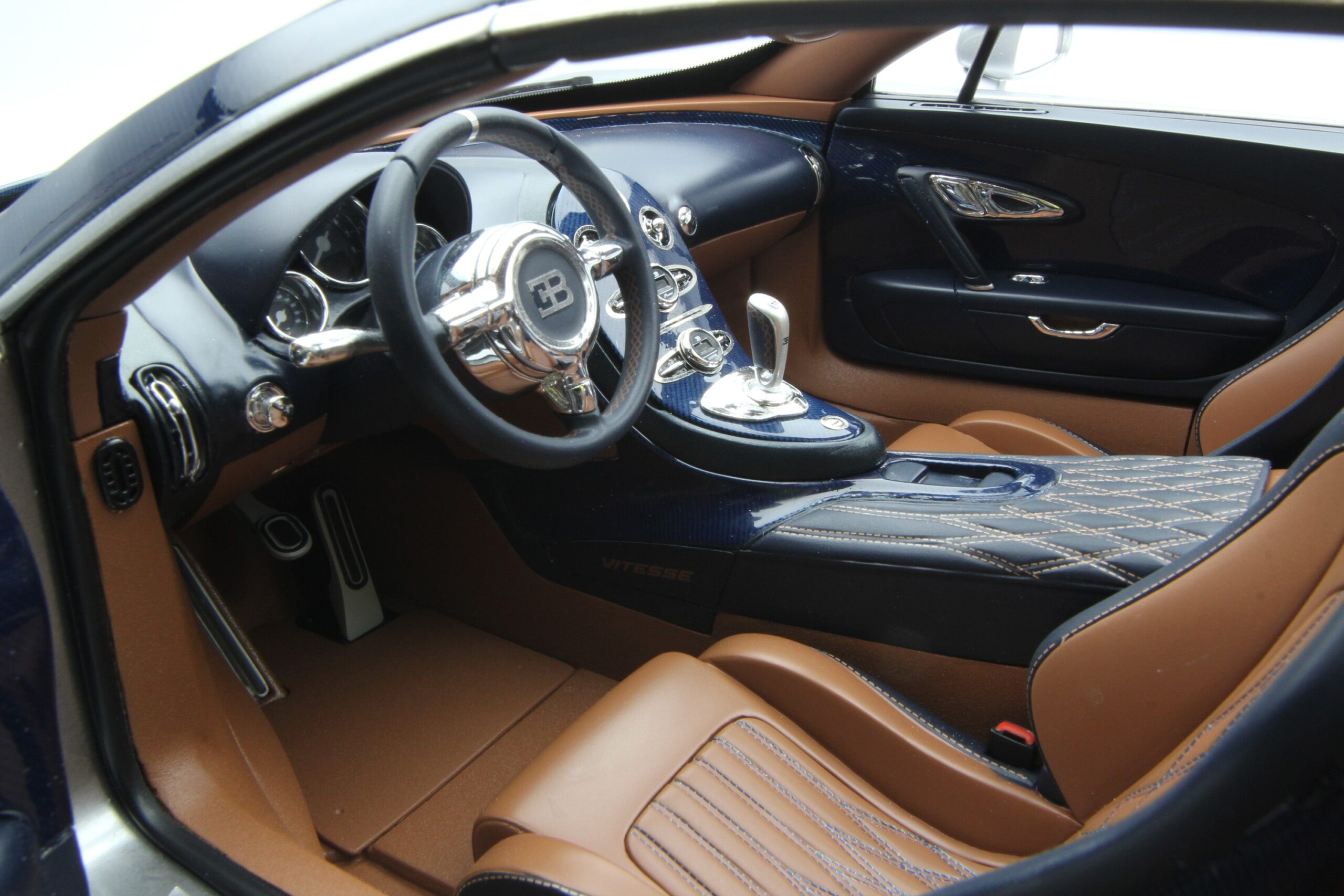 Amalgam Bugatti Veyron Tailor Made | 1:8 - Image 40