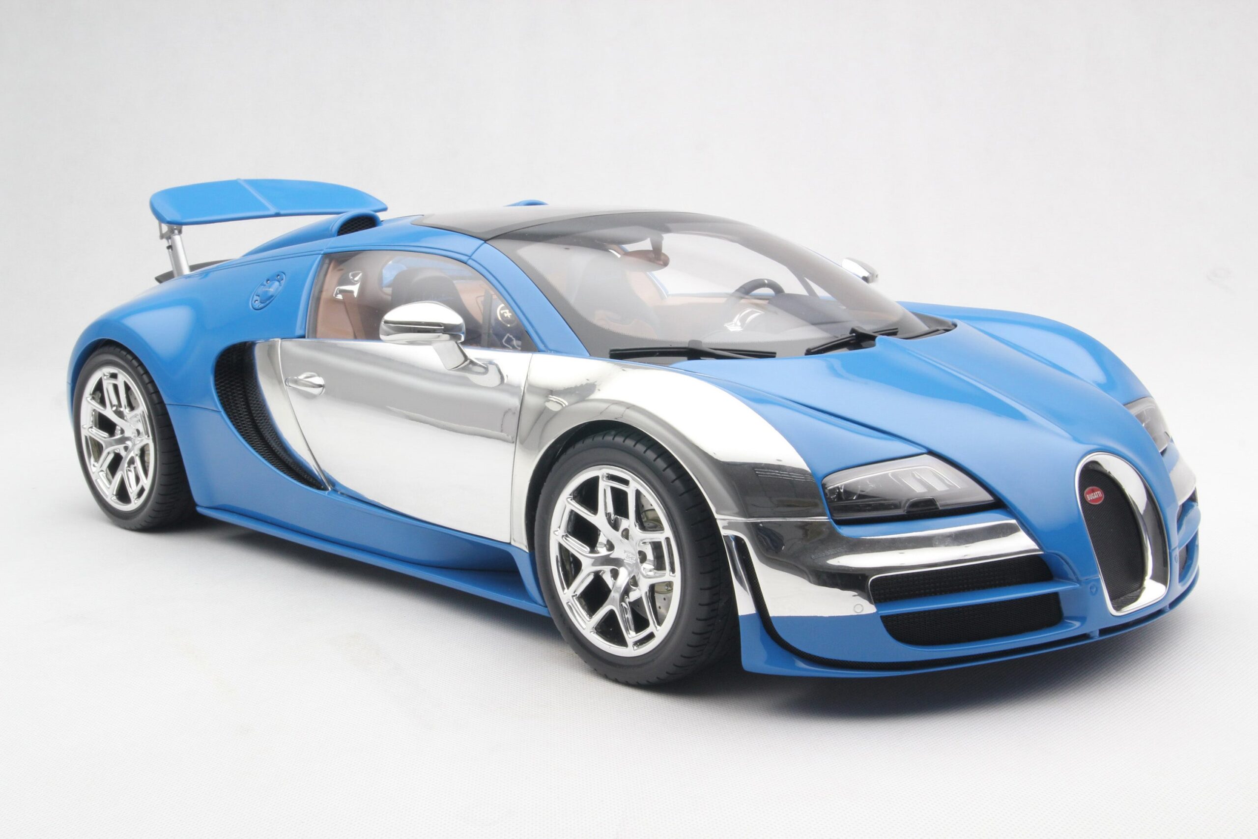 Amalgam Bugatti Veyron Tailor Made | 1:8 - Image 41
