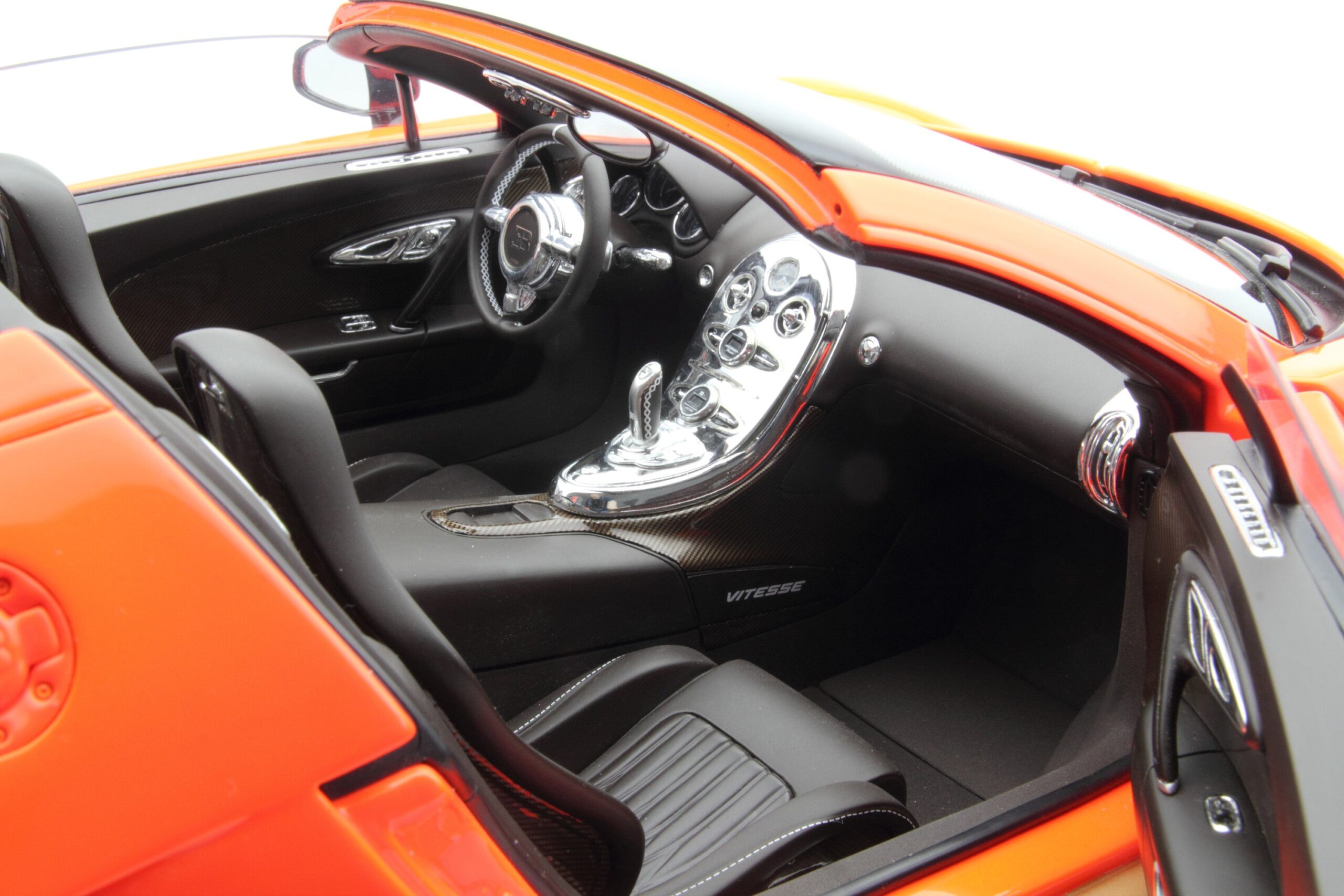 Amalgam Bugatti Veyron Tailor Made | 1:8 - Image 34