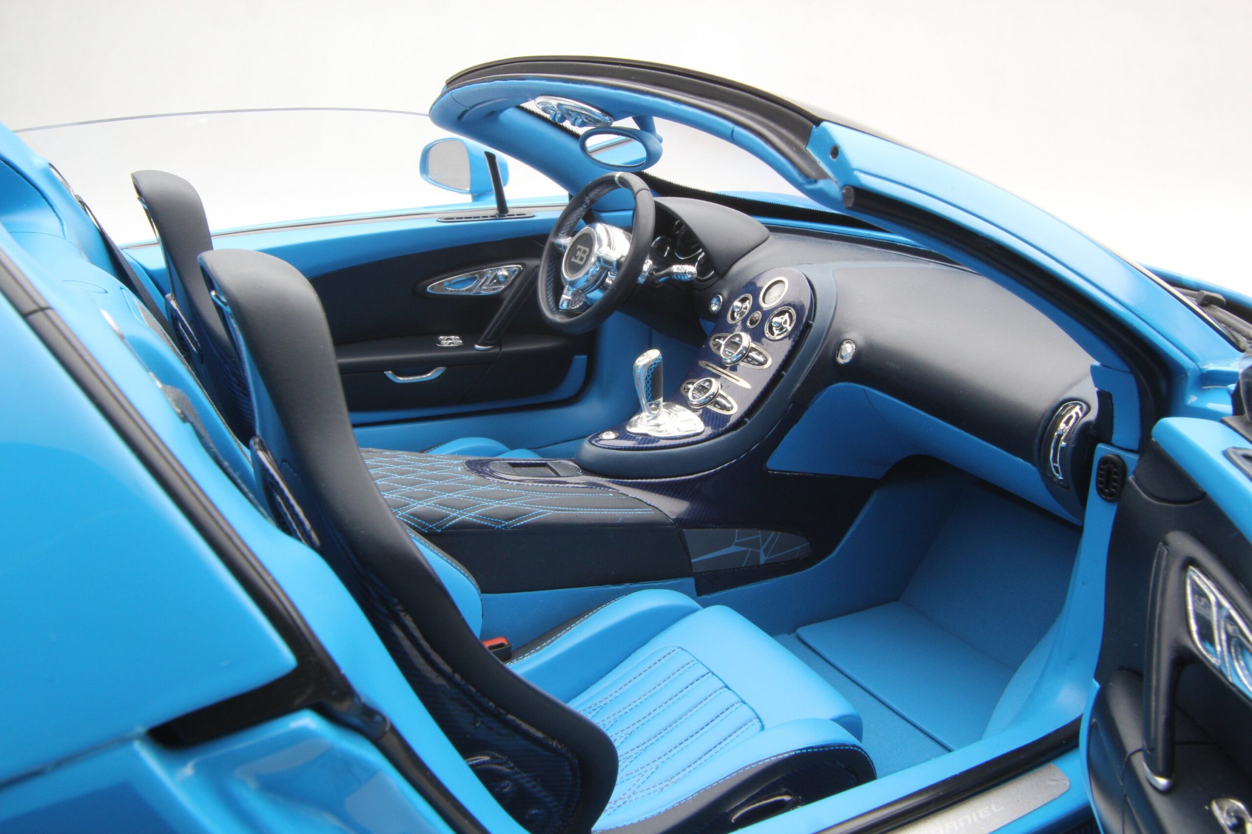 Amalgam Bugatti Veyron Tailor Made | 1:8 - Image 46