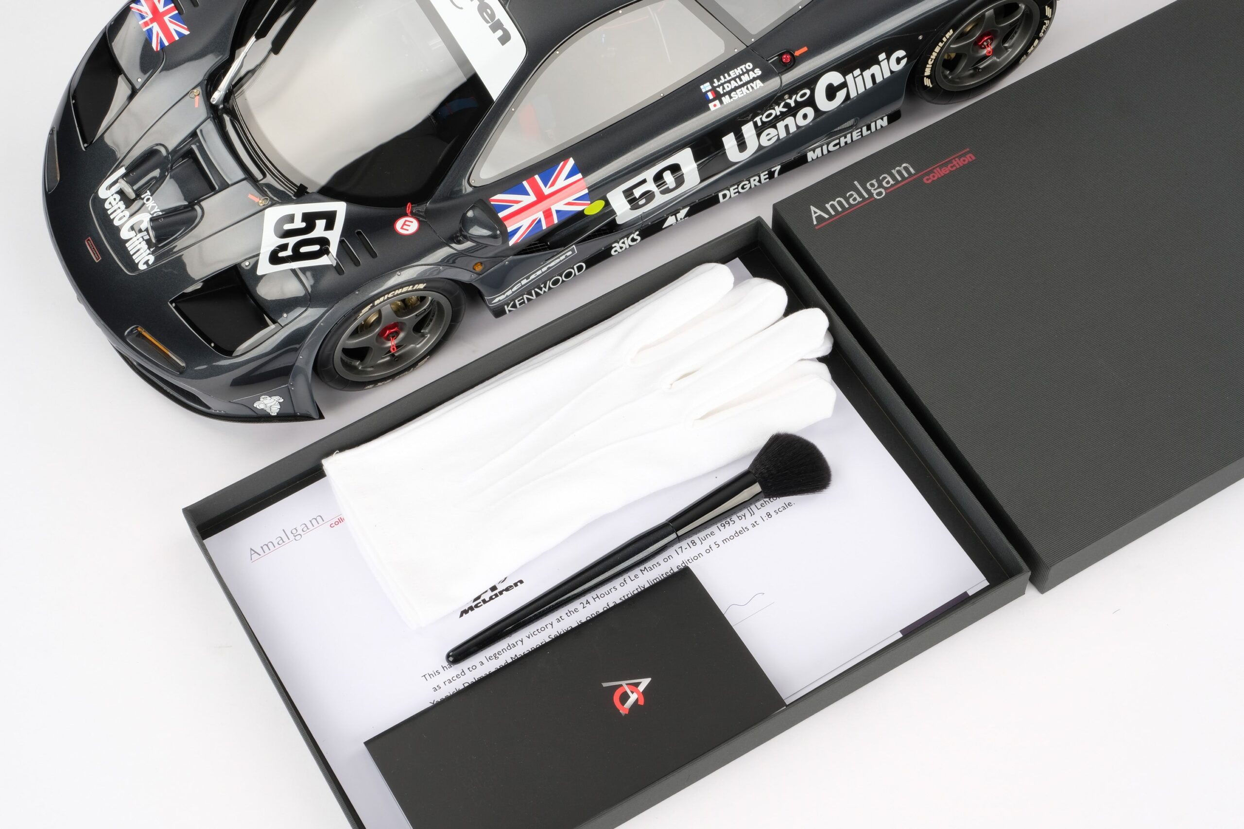 Amalgam McLaren F1 GTR Ueno Clinic 1995 Le Mans Sieger - Weiß | 1:8 – Bild 18