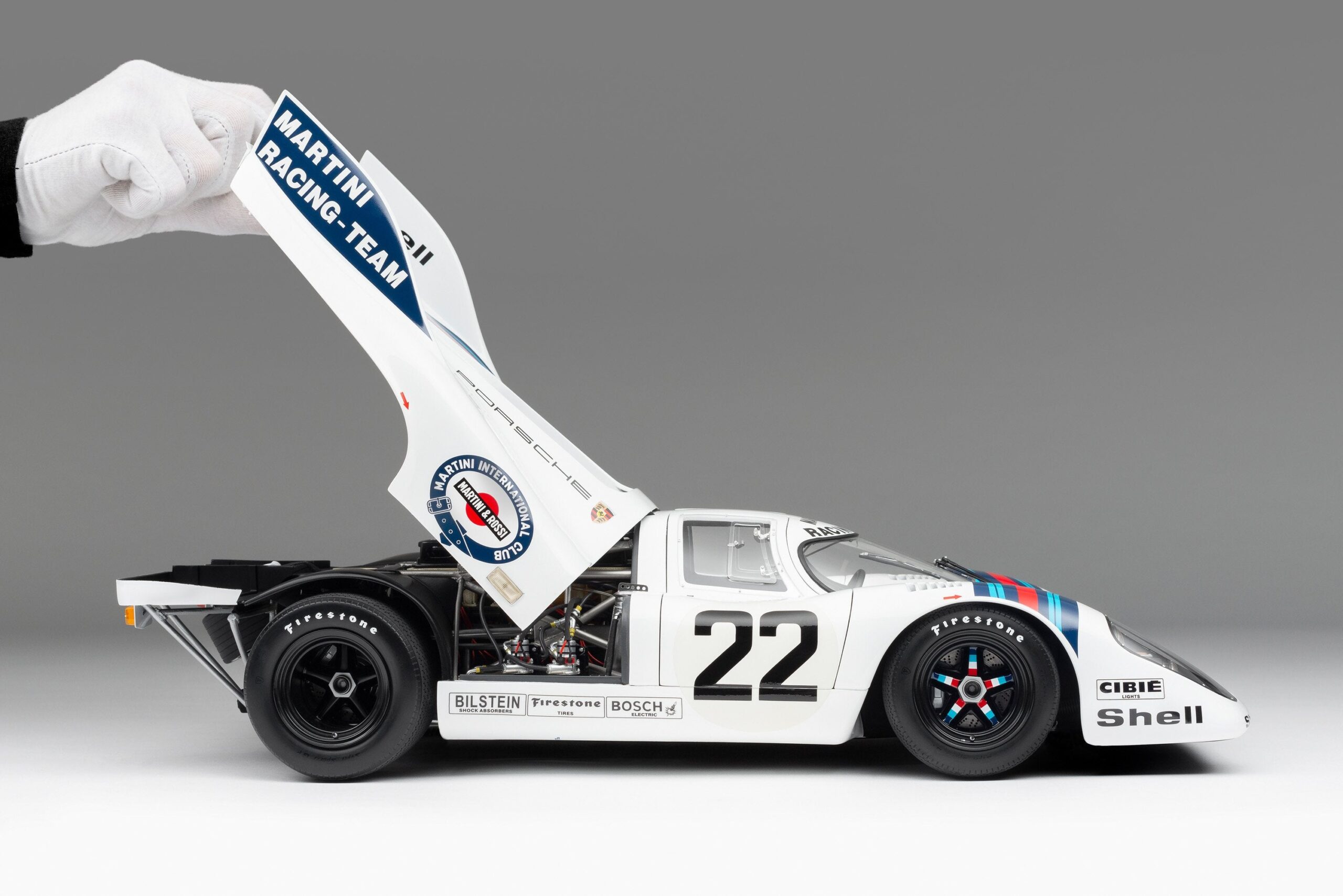 Amalgam Porsche 917 KH 1971 Le Mans Winner Martini Livery - Weiß | 1:8 - Image 3