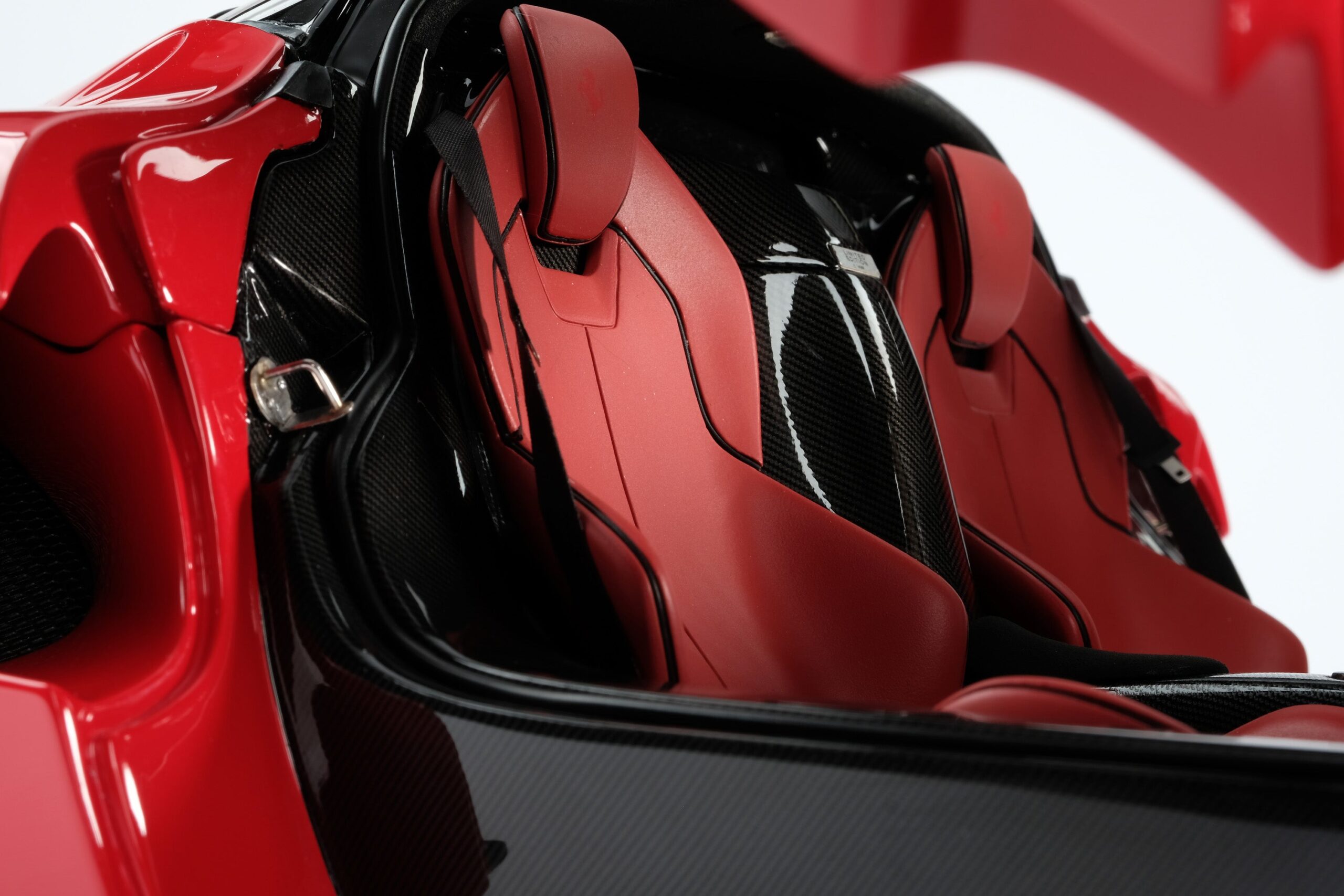 Amalgam Ferrari LaFerrari & LaFerrari Aperta Tailor Made | 1:8 - Image 26