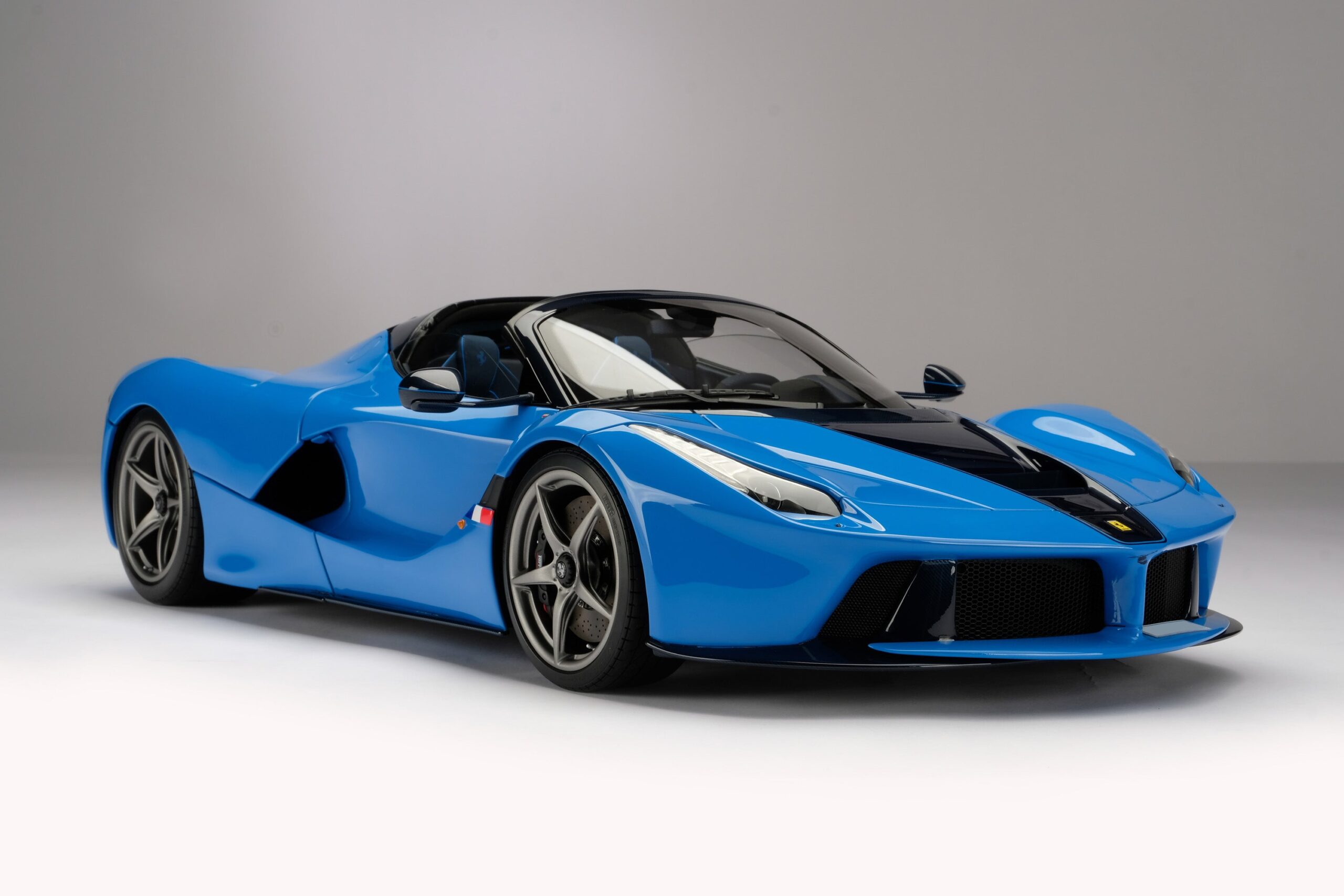Amalgam Ferrari LaFerrari & LaFerrari Aperta Tailor Made | 1:8 - Image 6