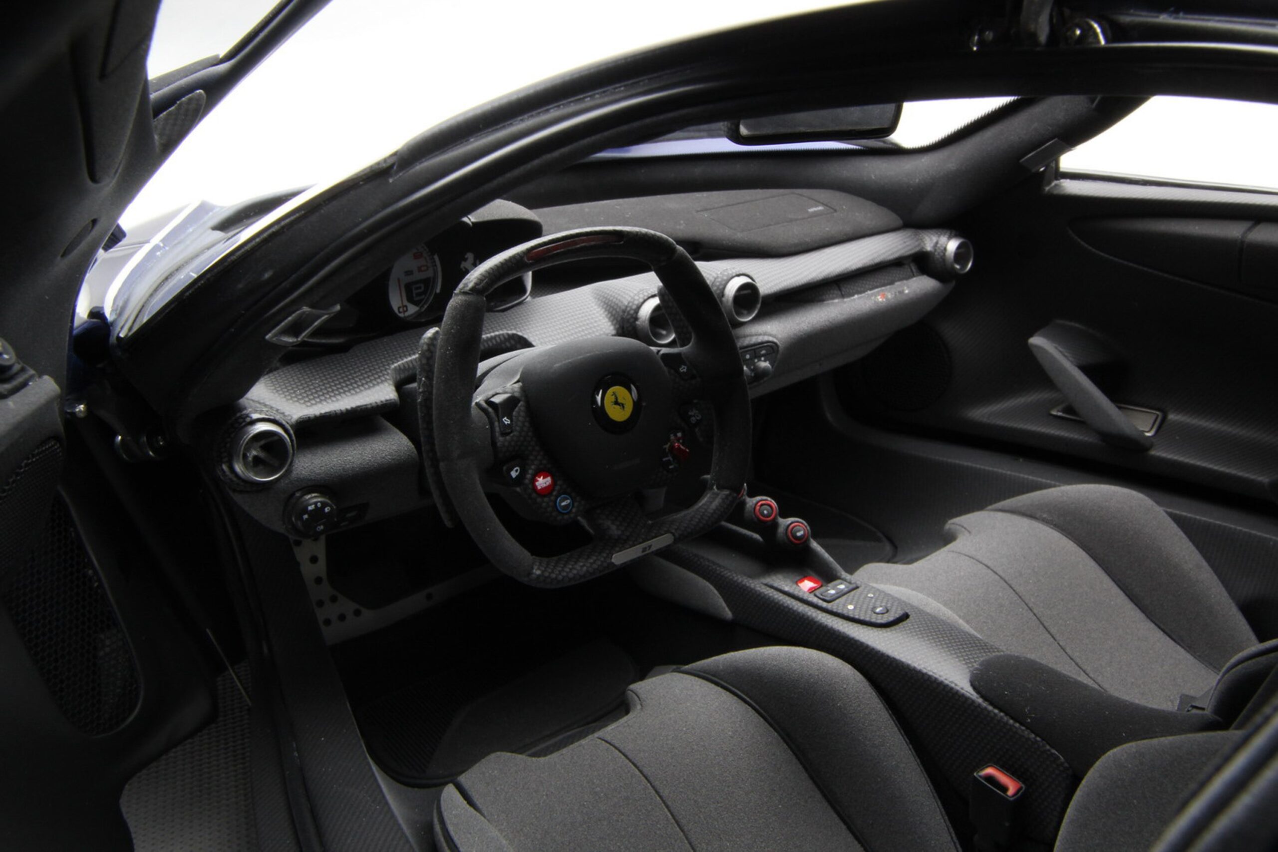 Amalgam Ferrari LaFerrari & LaFerrari Aperta Tailor Made | 1:8 - Image 23