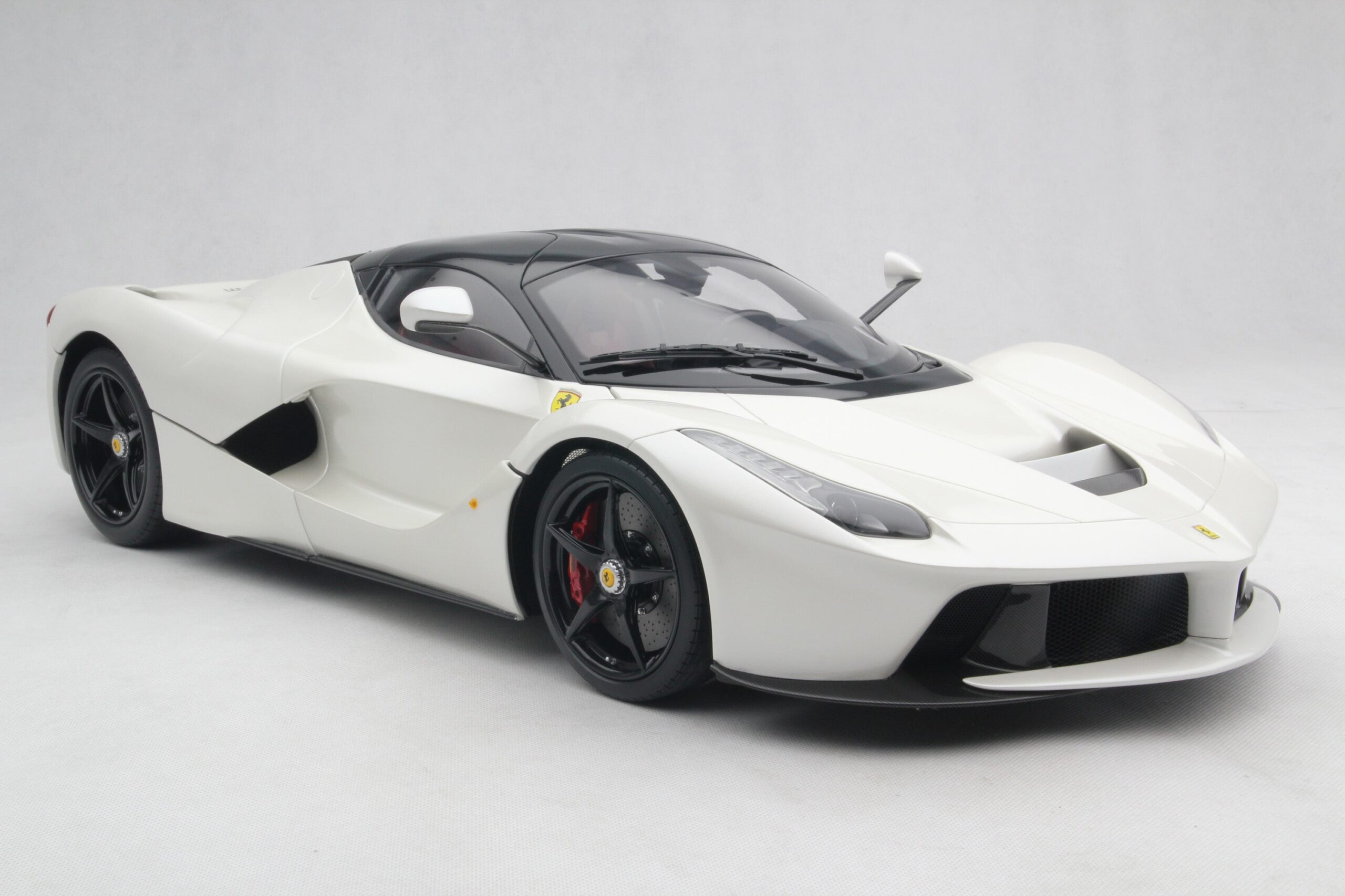 Amalgam Ferrari LaFerrari & LaFerrari Aperta Tailor Made | 1:8 - Image 16