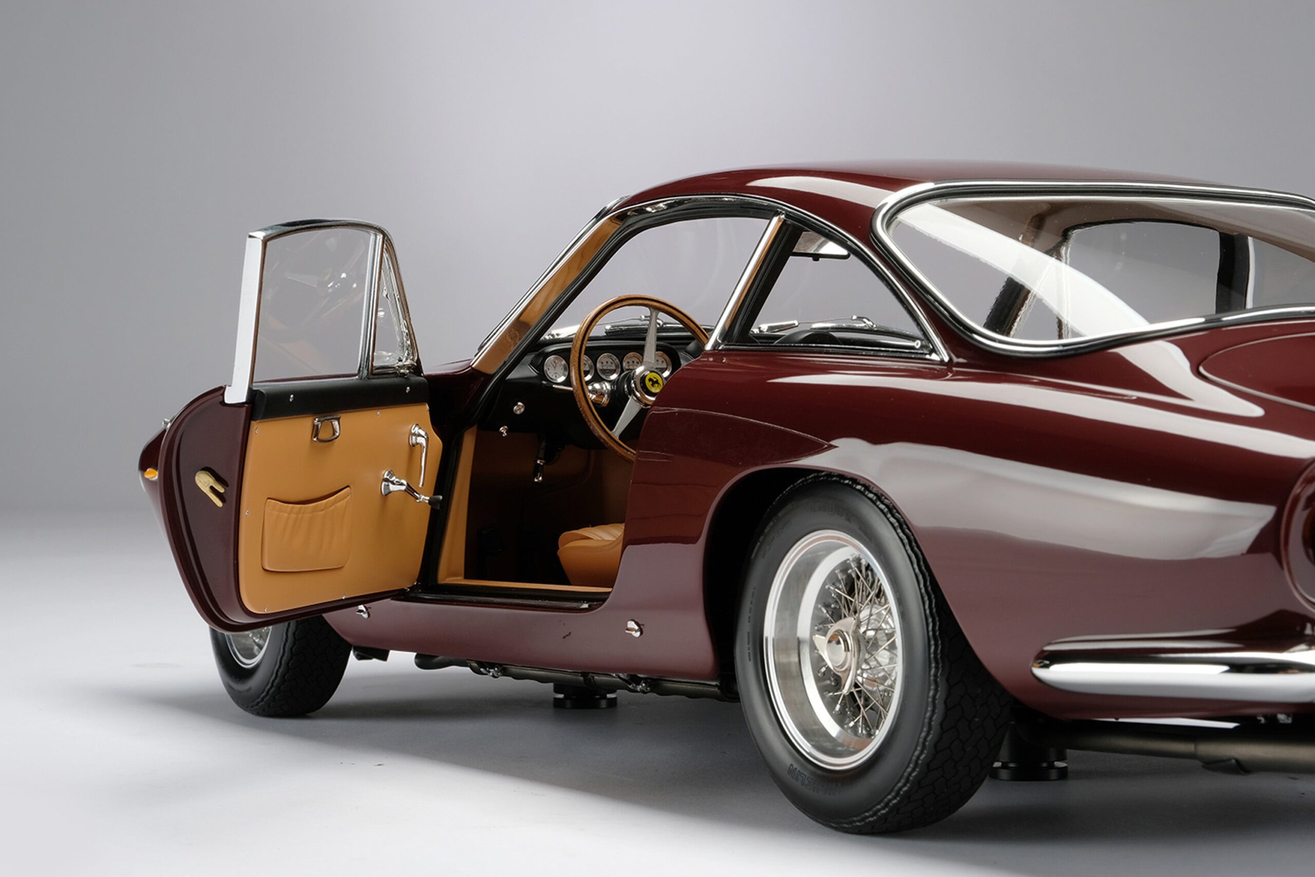 Amalgam Ferrari 250 GT Lusso (1962) - Silber | 1:8 - Imagen 24