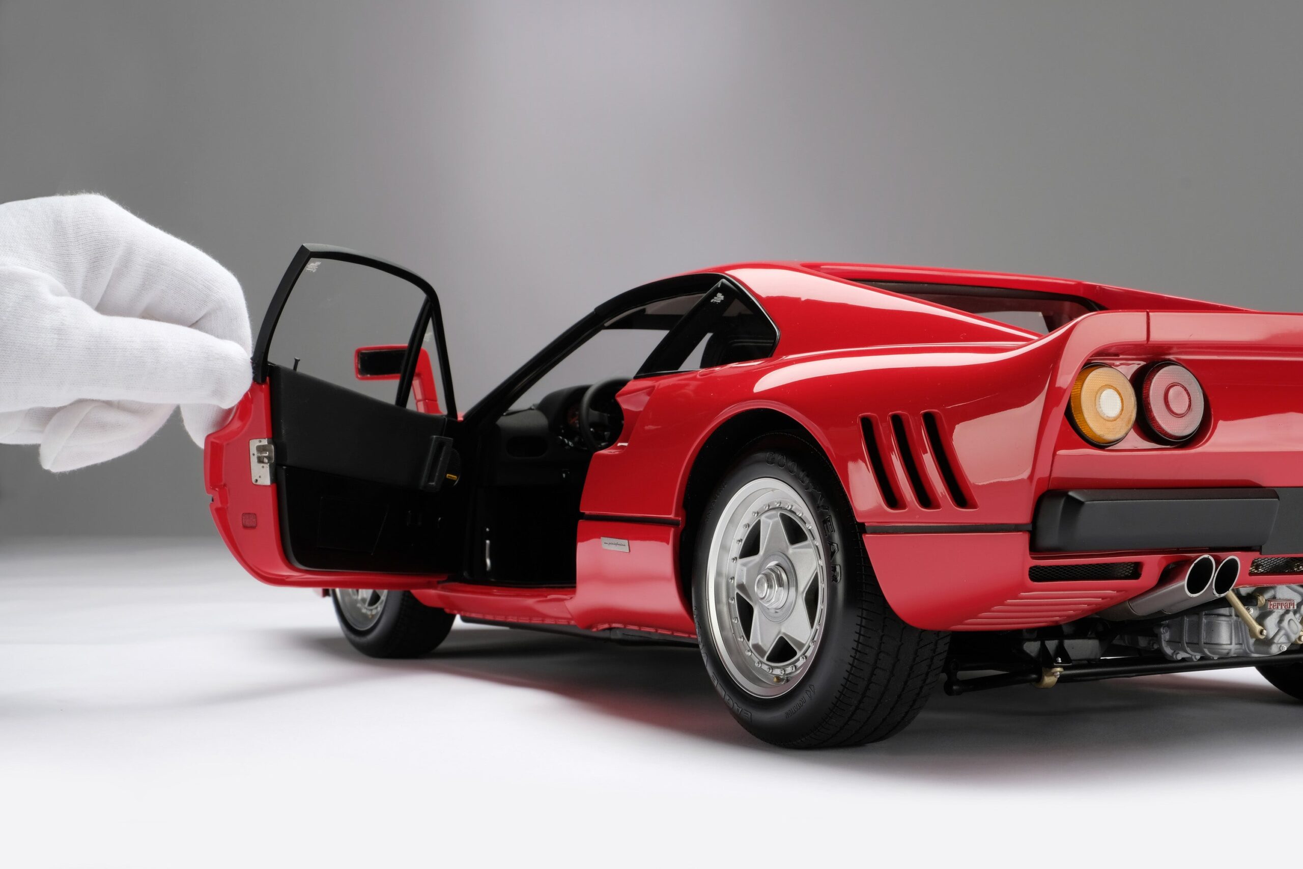 Amalgam Ferrari 288 GTO (1984) - Rot | 1:8 – Bild 4