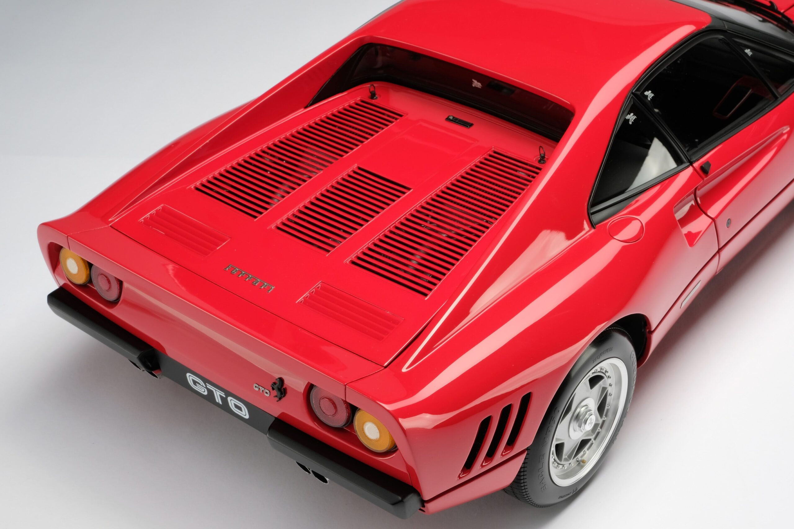 Amalgam Ferrari 288 GTO (1984) - Rot | 1:8 – Bild 14