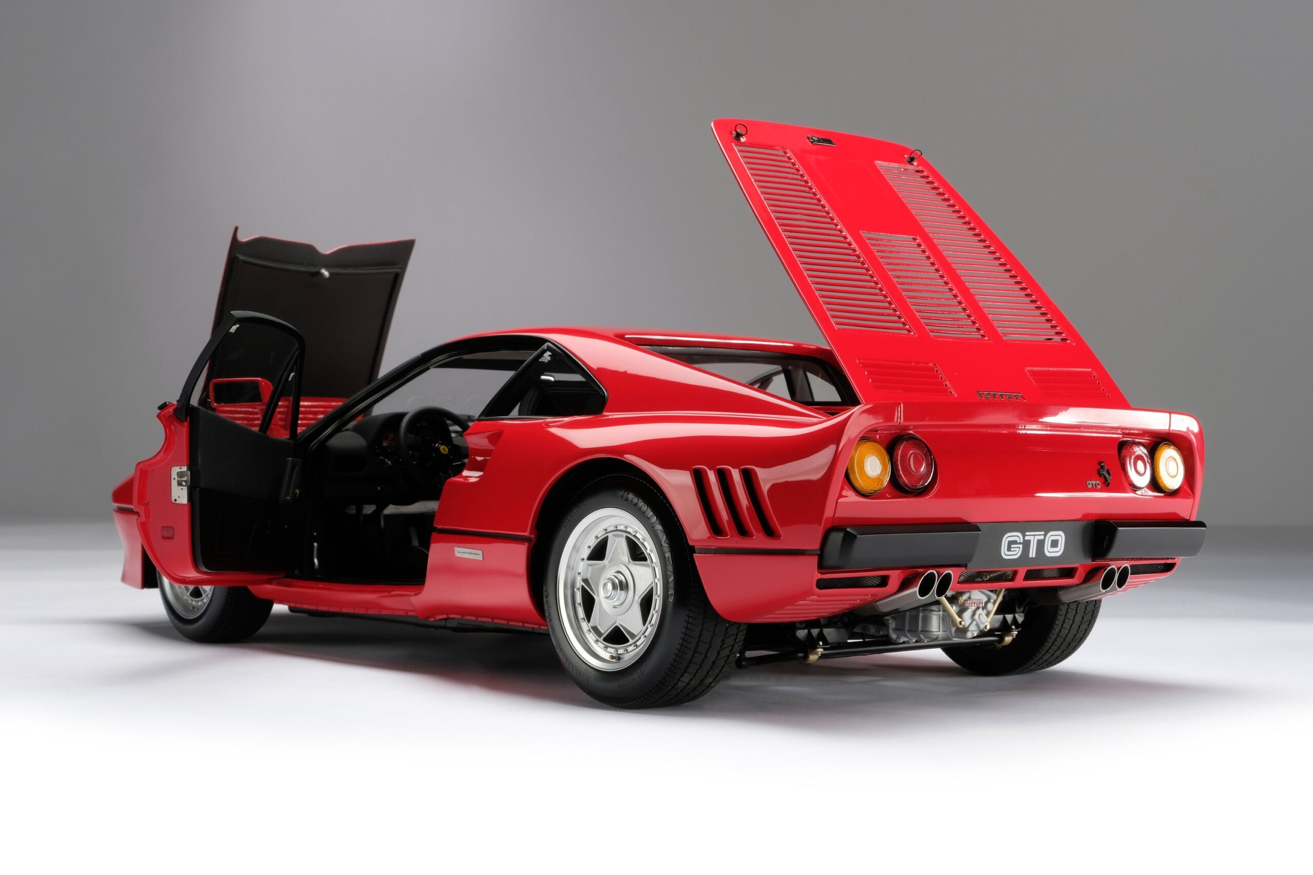 Amalgam Ferrari 288 GTO (1984) - Rot | 1:8 – Bild 7