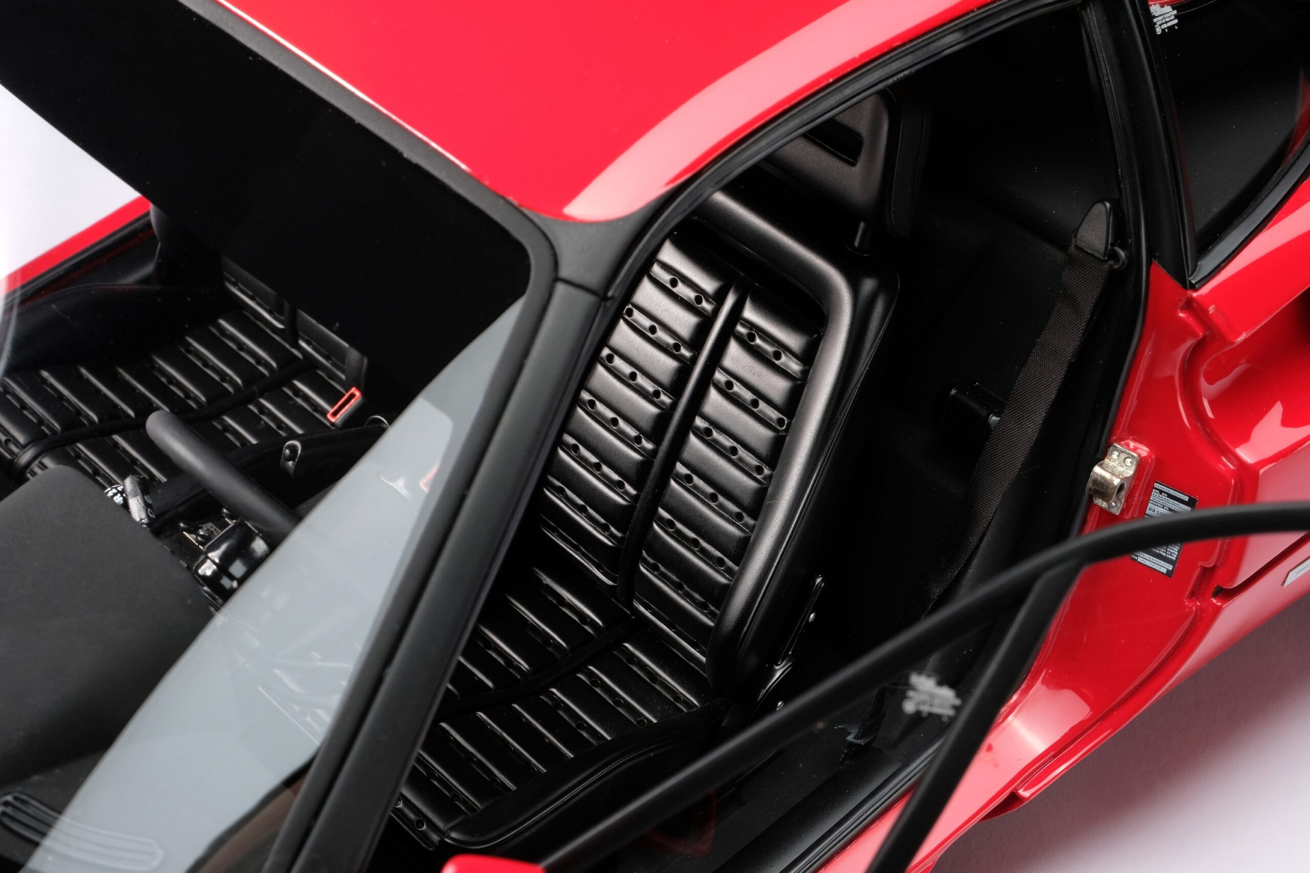 Amalgam Ferrari 288 GTO (1984) - Rot | 1:8 – Bild 6