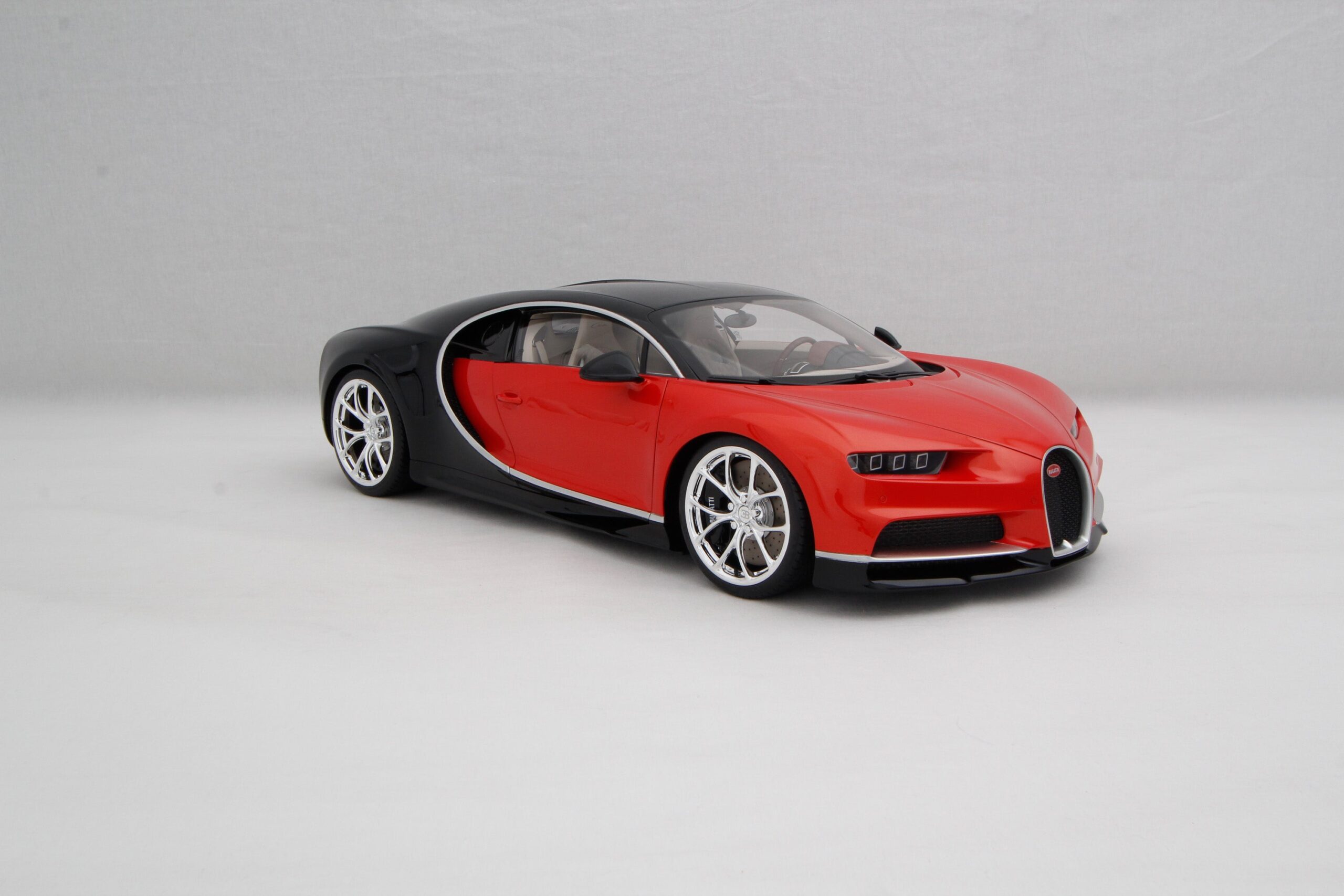 Amalgam Bugatti Chiron Tailor Made | 1:8 - Image 17