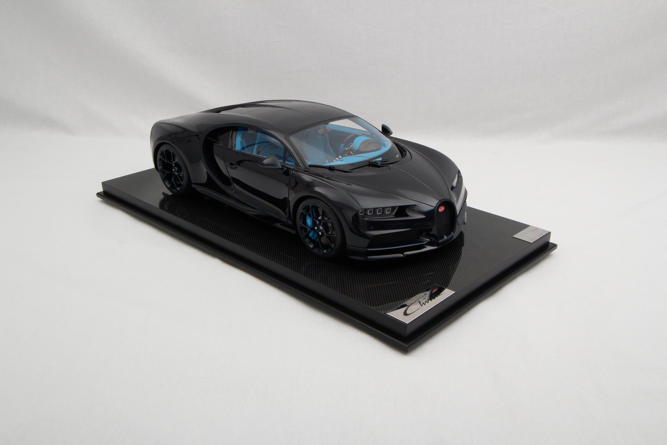 Amalgam Bugatti Chiron Tailor Made | 1:8 - Image 21