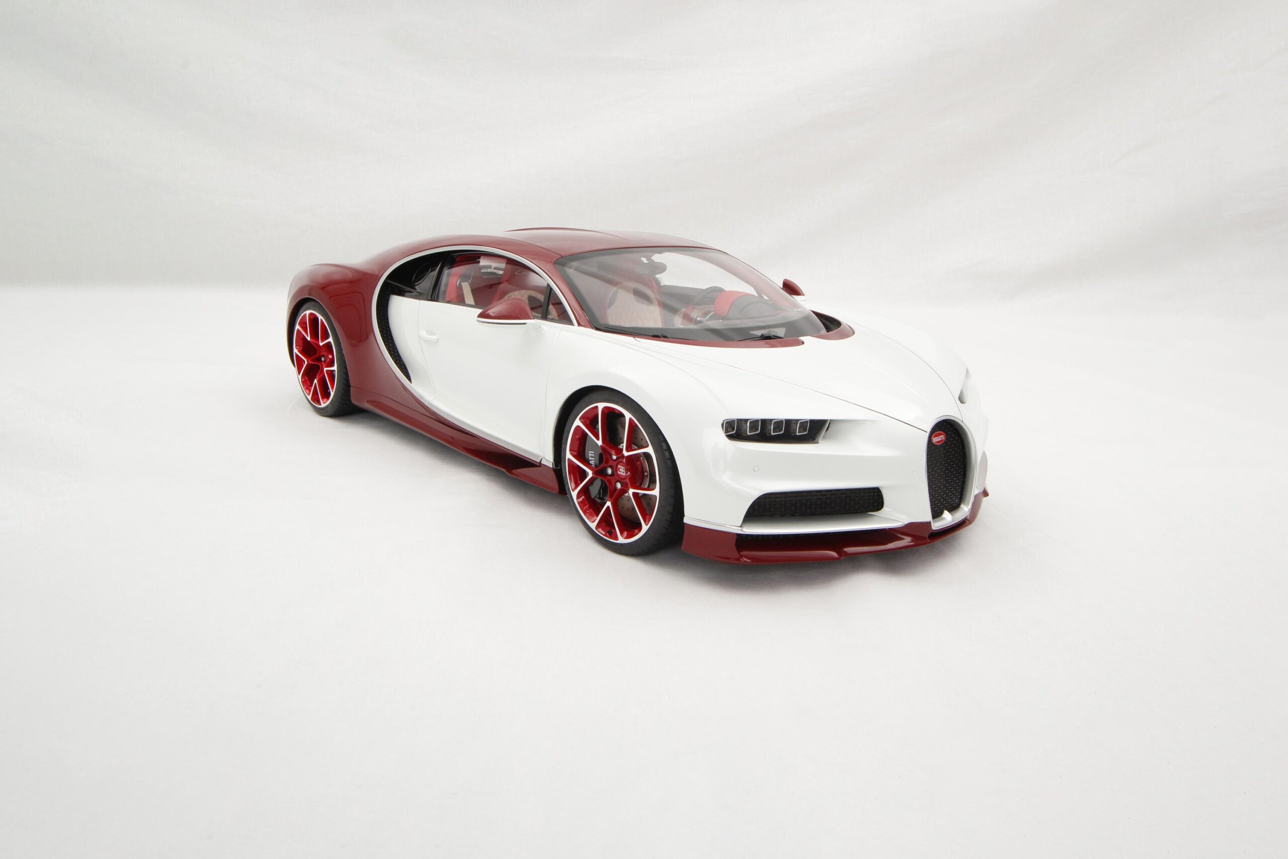 Amalgam Bugatti Chiron Tailor Made | 1:8 - Image 2