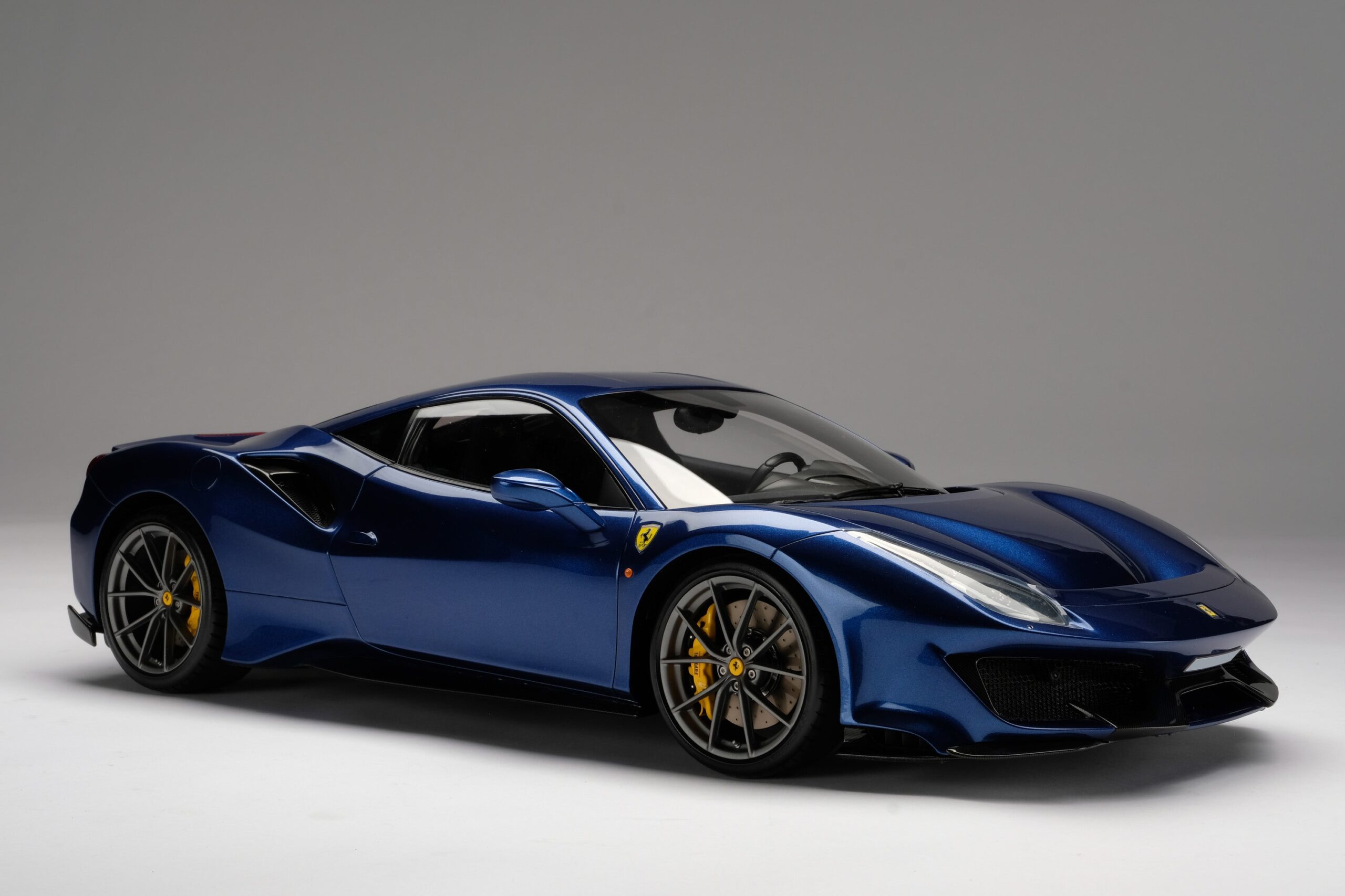 Amalgam Ferrari 488 GTB & Spider Tailor Made | 1:8 - Image 15