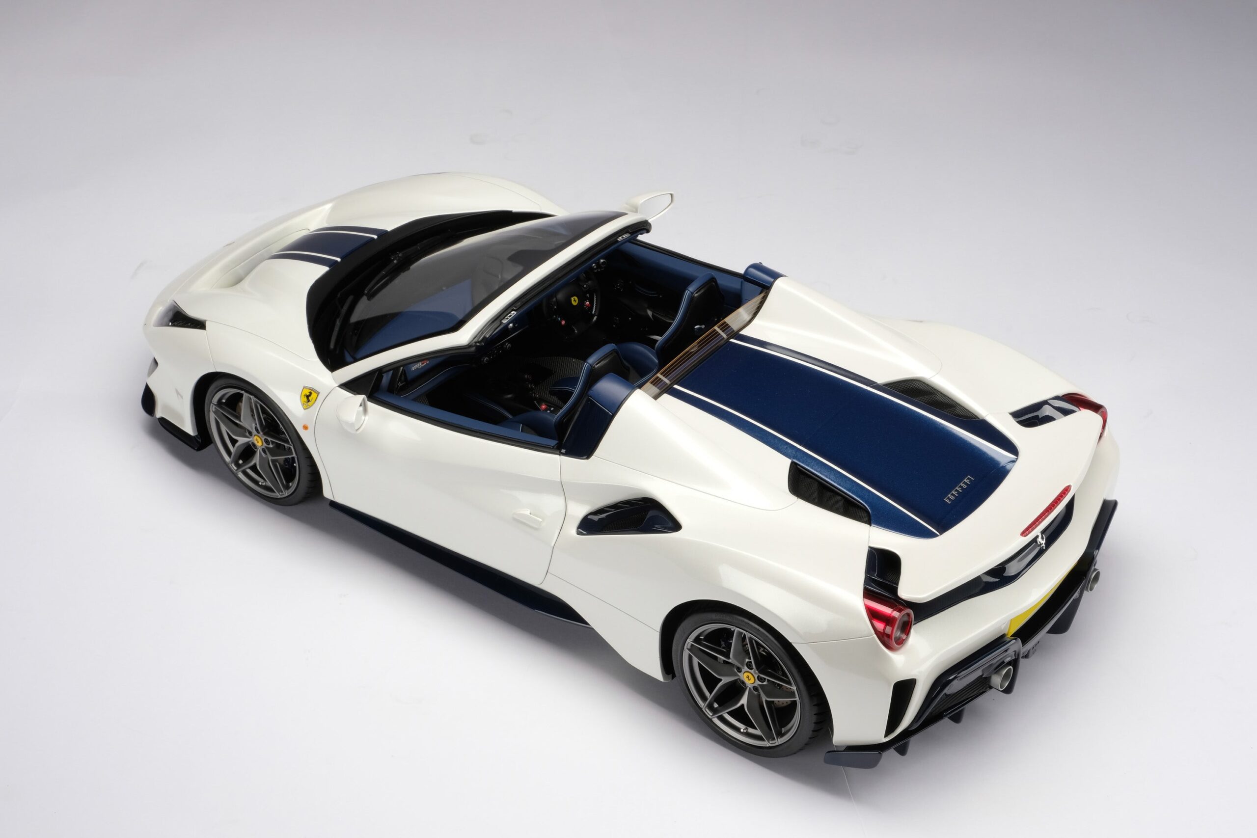Amalgam Ferrari 488 GTB & Spider Tailor Made | 1:8 - Image 40