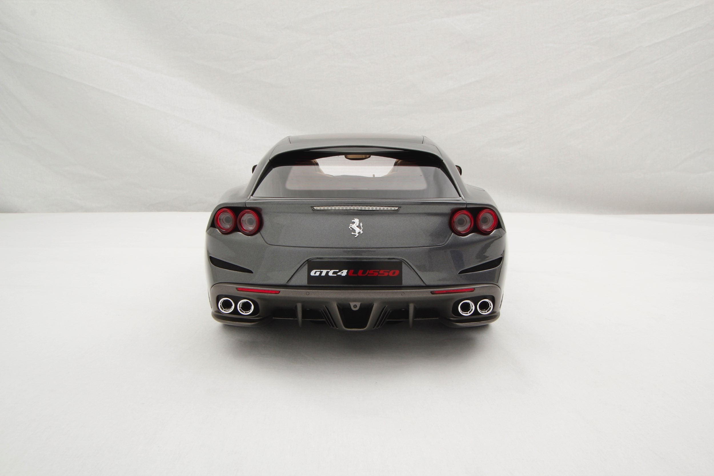 Amalgam Ferrari GTC4Lusso (2016) - Rot | 1:8 - 画像20
