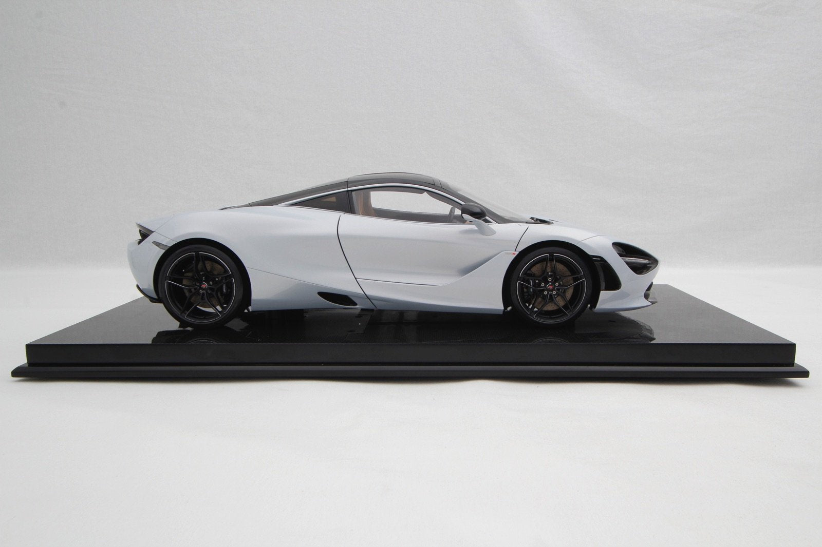 Amalgam McLaren 720S (2017) - Orange | 1:8 – Bild 3