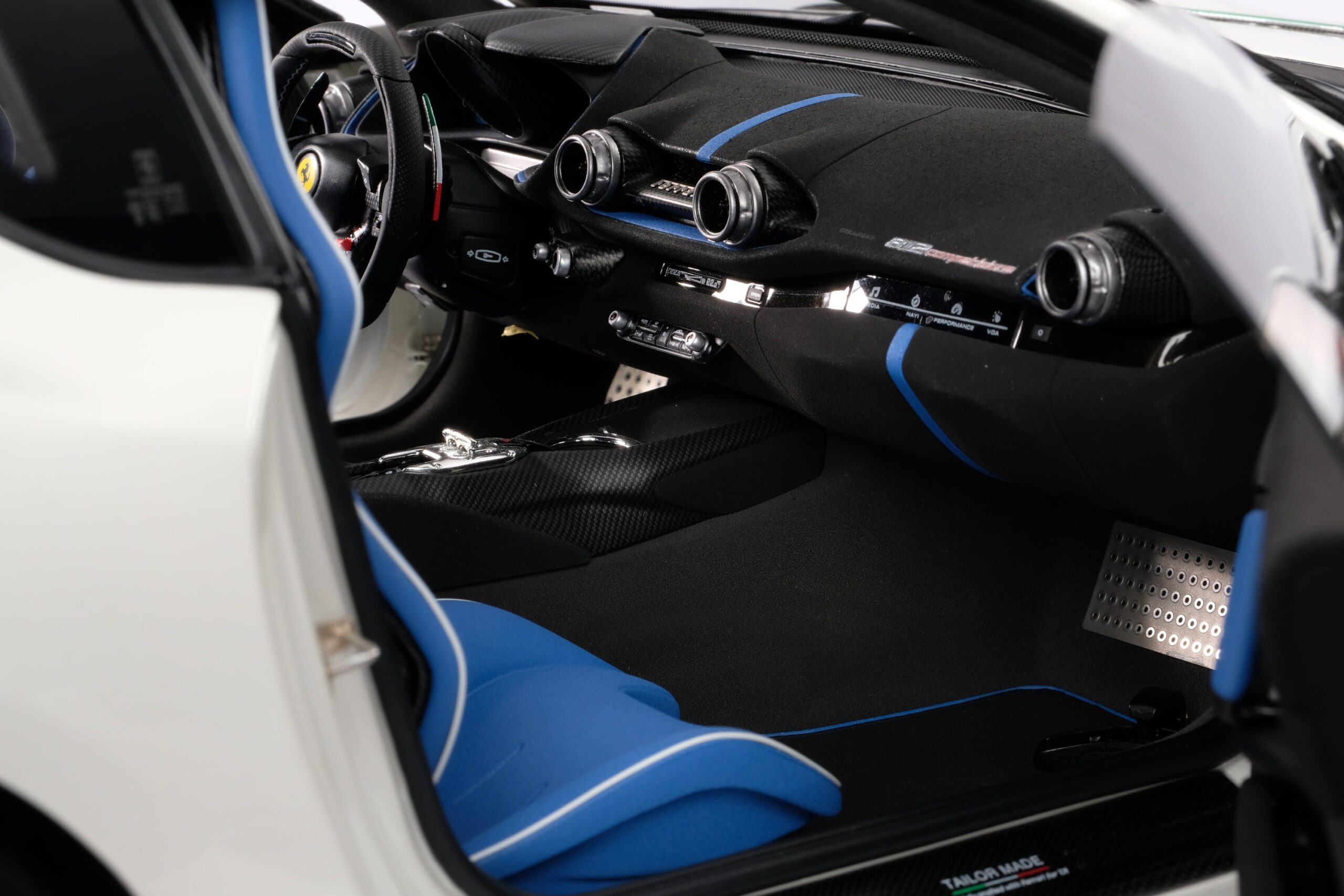 Amalgam Ferrari 812 Competizione & Competizione A Tailor Made | 1:8 - Image 14