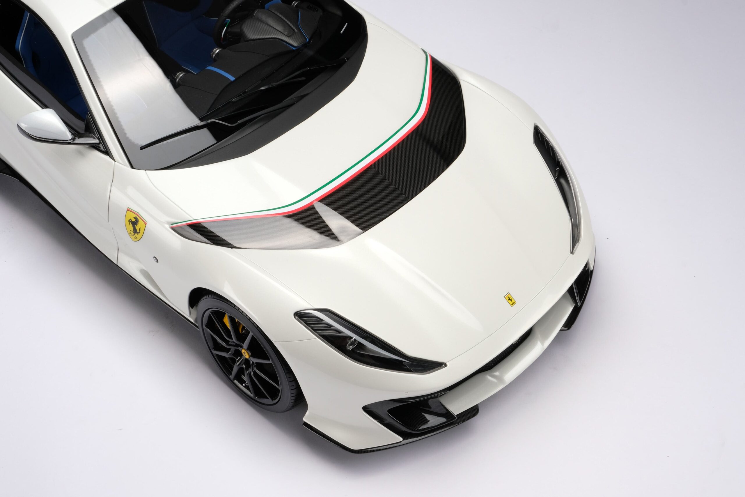 Amalgam Ferrari 812 Competizione & Competizione A Tailor Made | 1:8 - Image 16